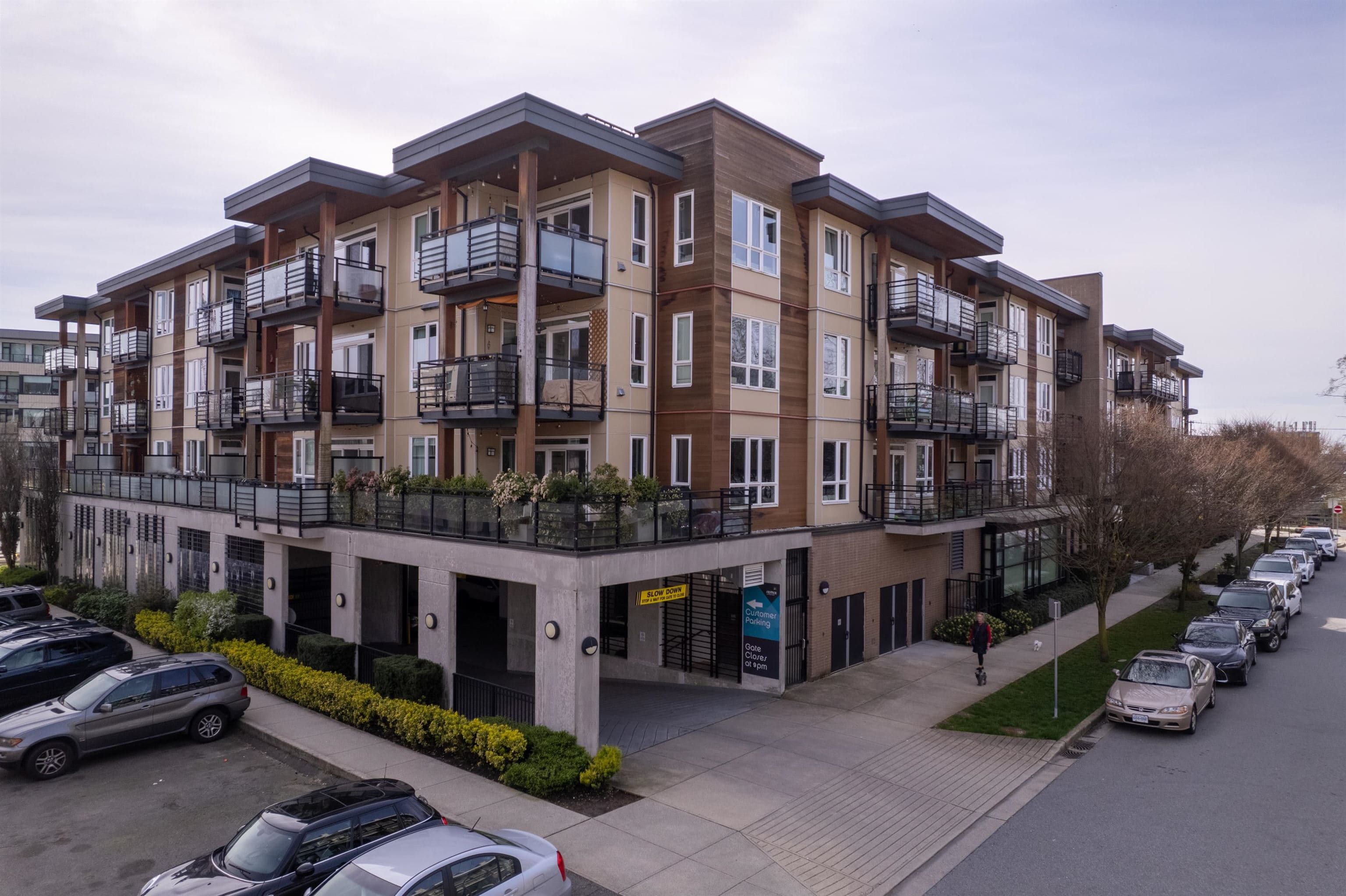 318 - 733 W 14th Street, North Vancouver, V7M 0C6 — photo 2
