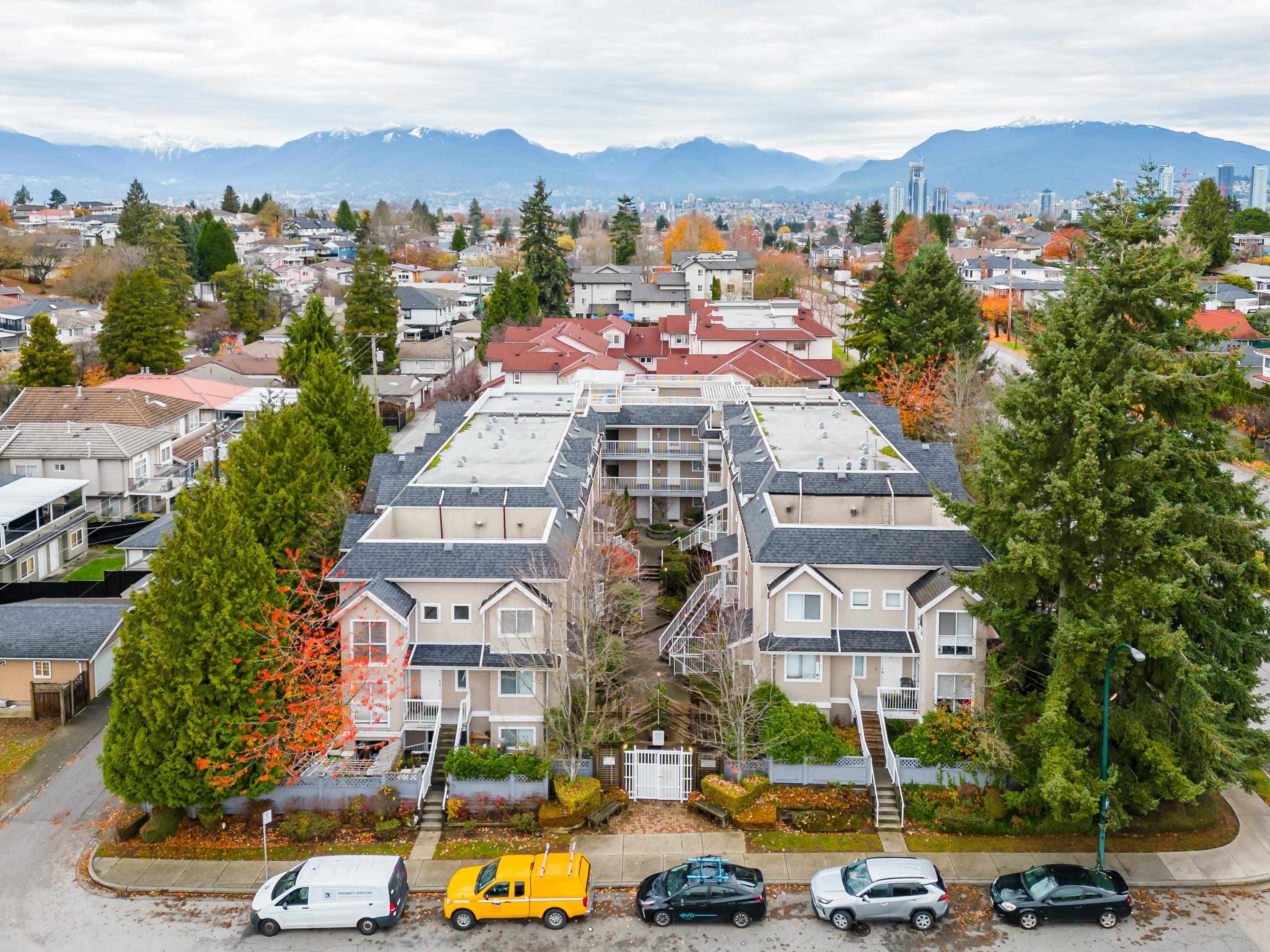 303 - 3683 Wellington Avenue, Vancouver, V5R 4Z5 — photo 1