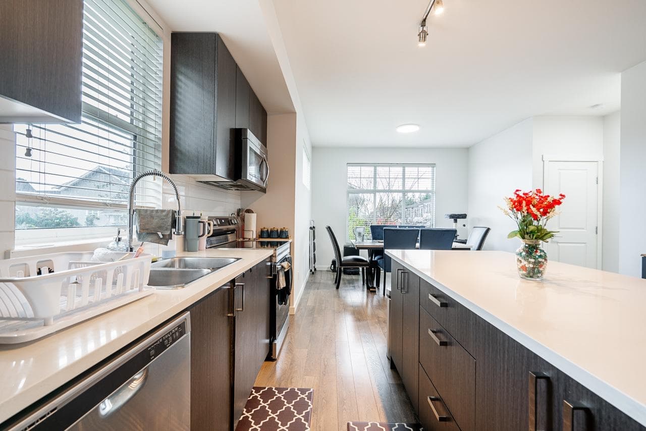 32 - 13636 81a Avenue, Surrey, V3W 1H9 — photo 5