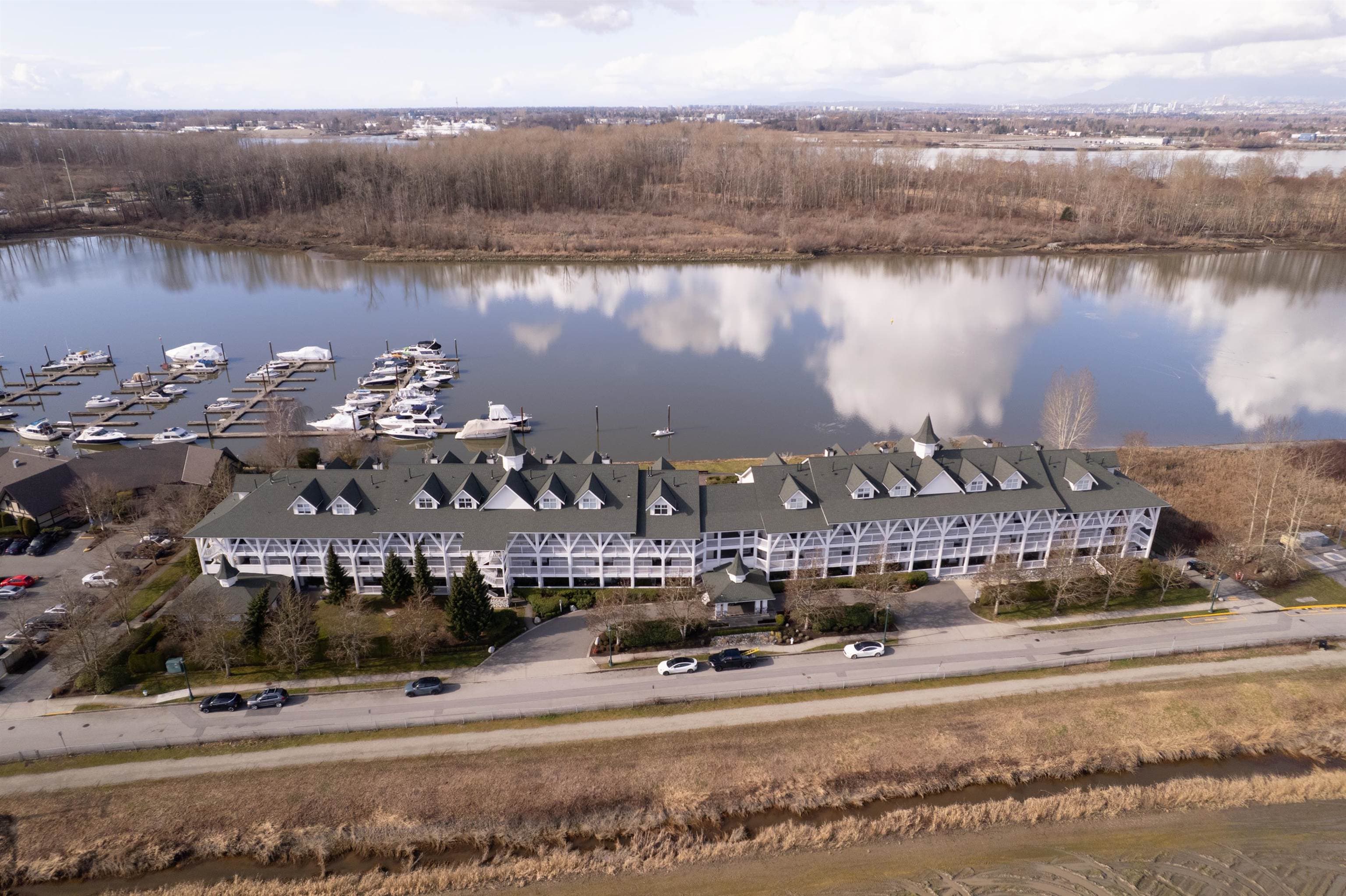 215 - 6263 River Road, Delta — sold
