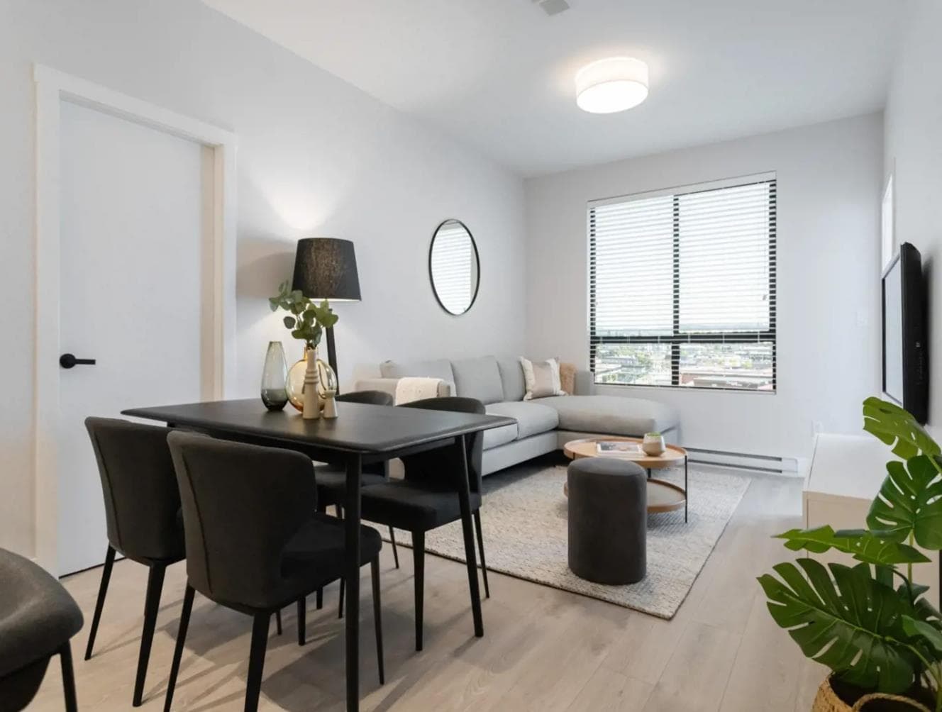 501 - 13458 95 Avenue, Surrey, V1M 1M9 — photo 2