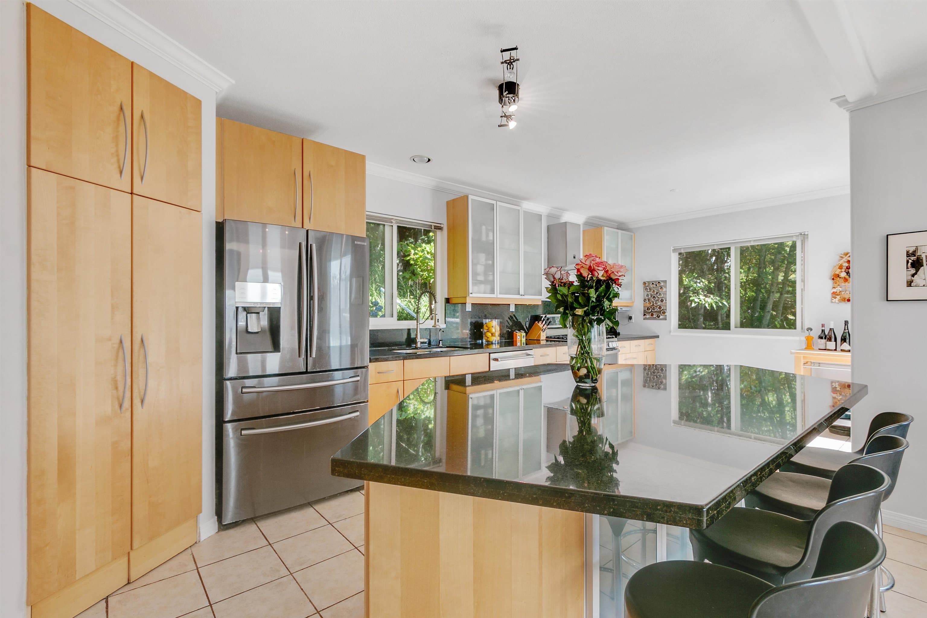 530 Craigmohr Drive, West Vancouver, V7S 1W6 — photo 4