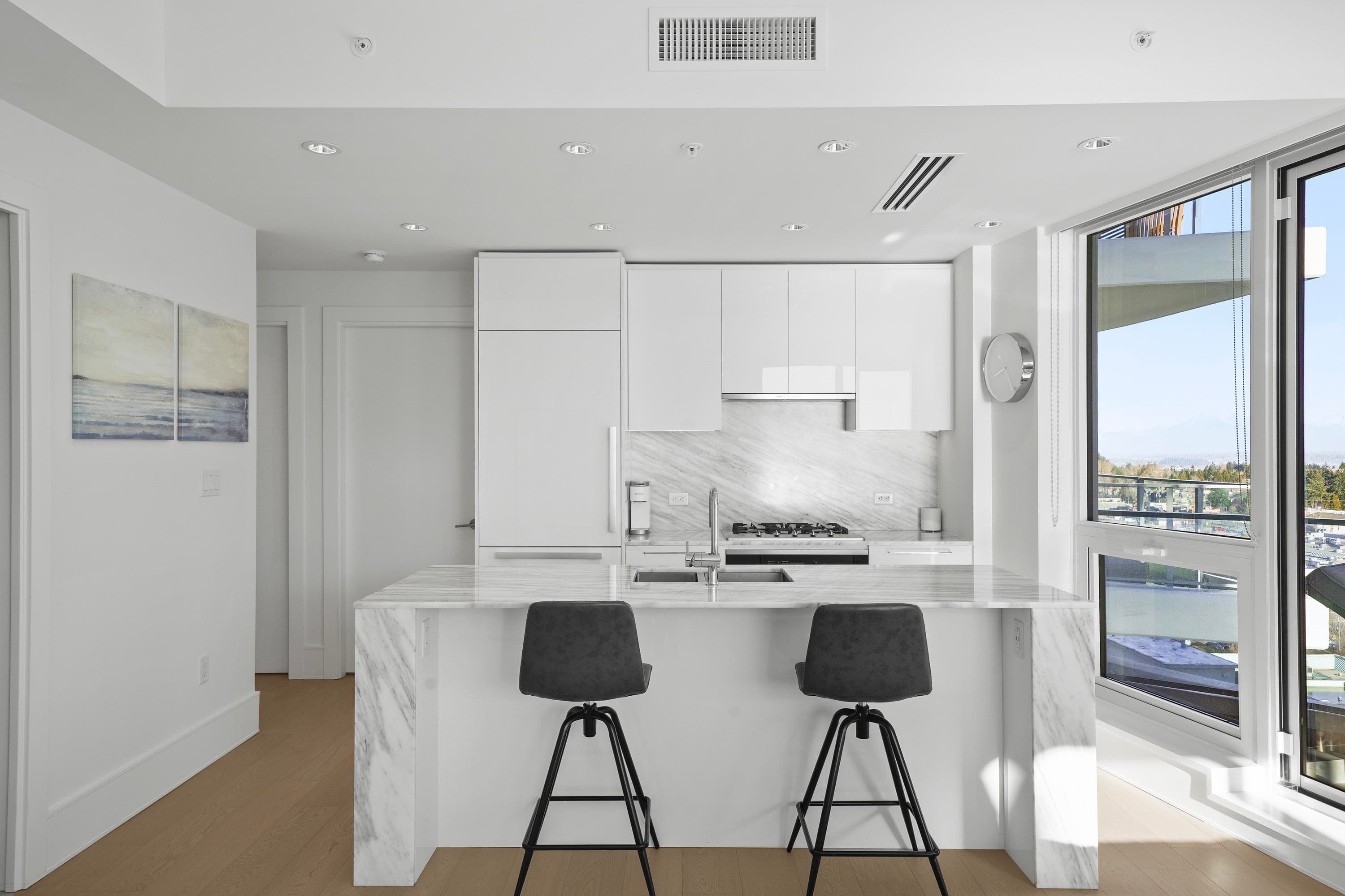 1604 - 1500 Martin Street, White Rock, V4B 0C2 — photo 5