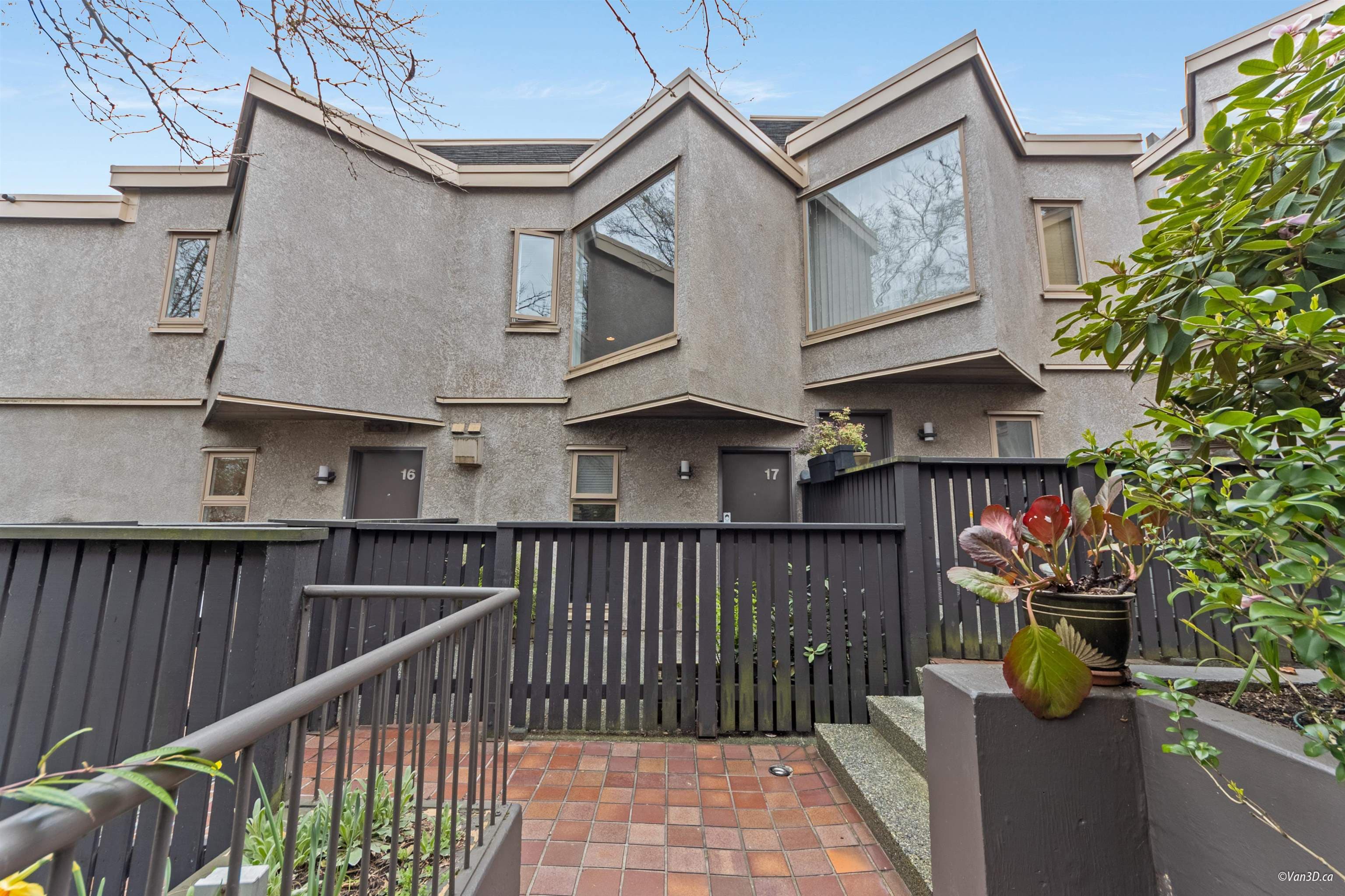 17 - 870 W 7th Avenue, Vancouver