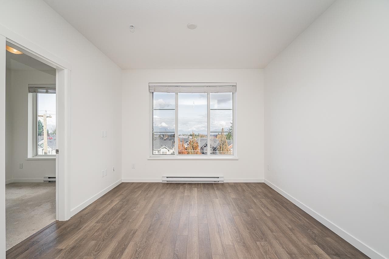 505 - 15858 Fraser Highway, Surrey, V4N 6X4 — photo 5