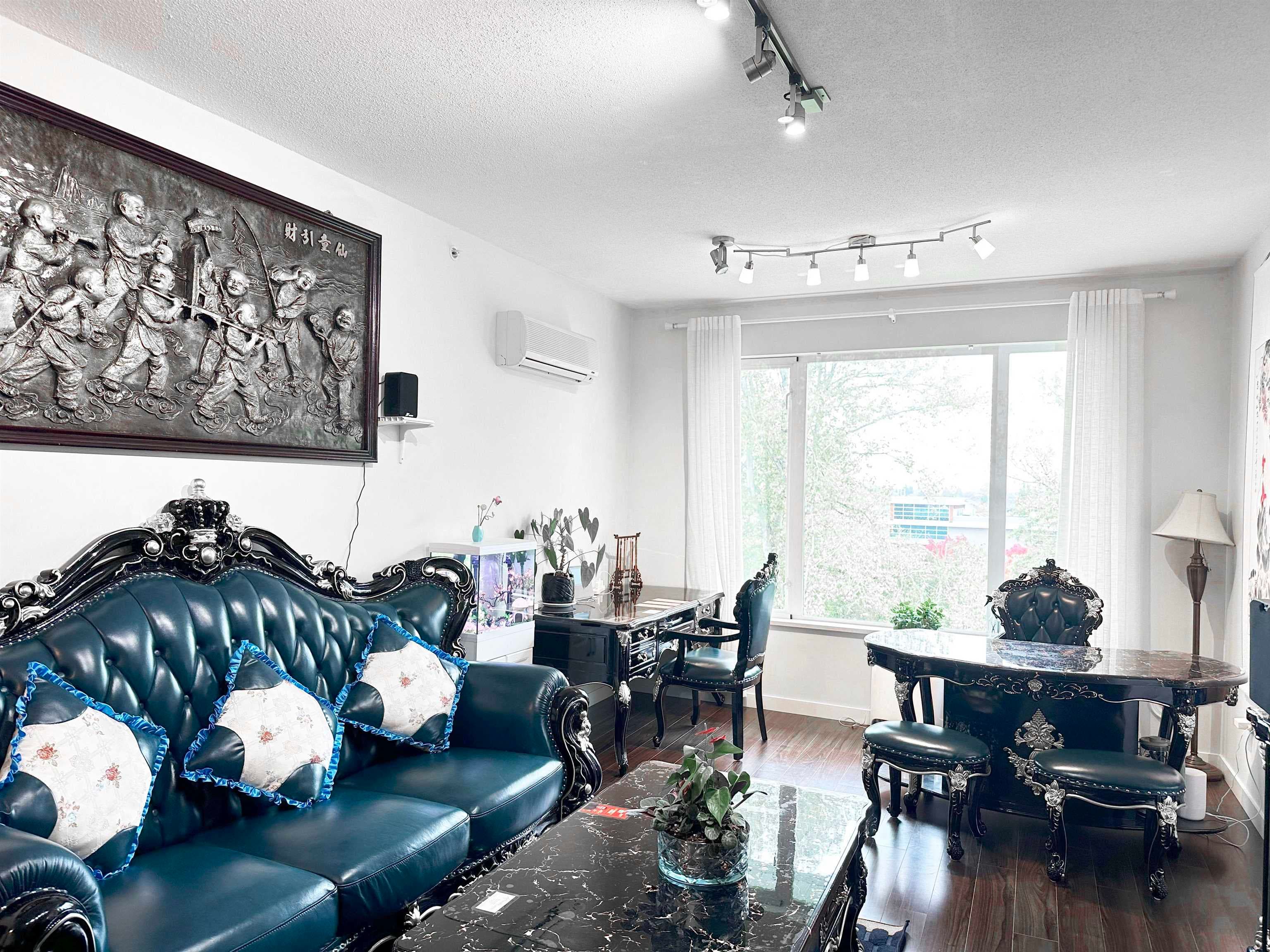 449 - 9388 Mckim Way, Richmond, V6X 1C9 — photo 2