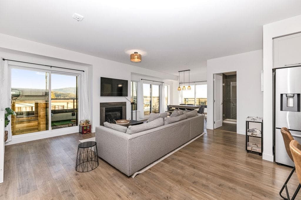 205 - 710 School Road, Gibsons, V0N 1V9 — photo 3
