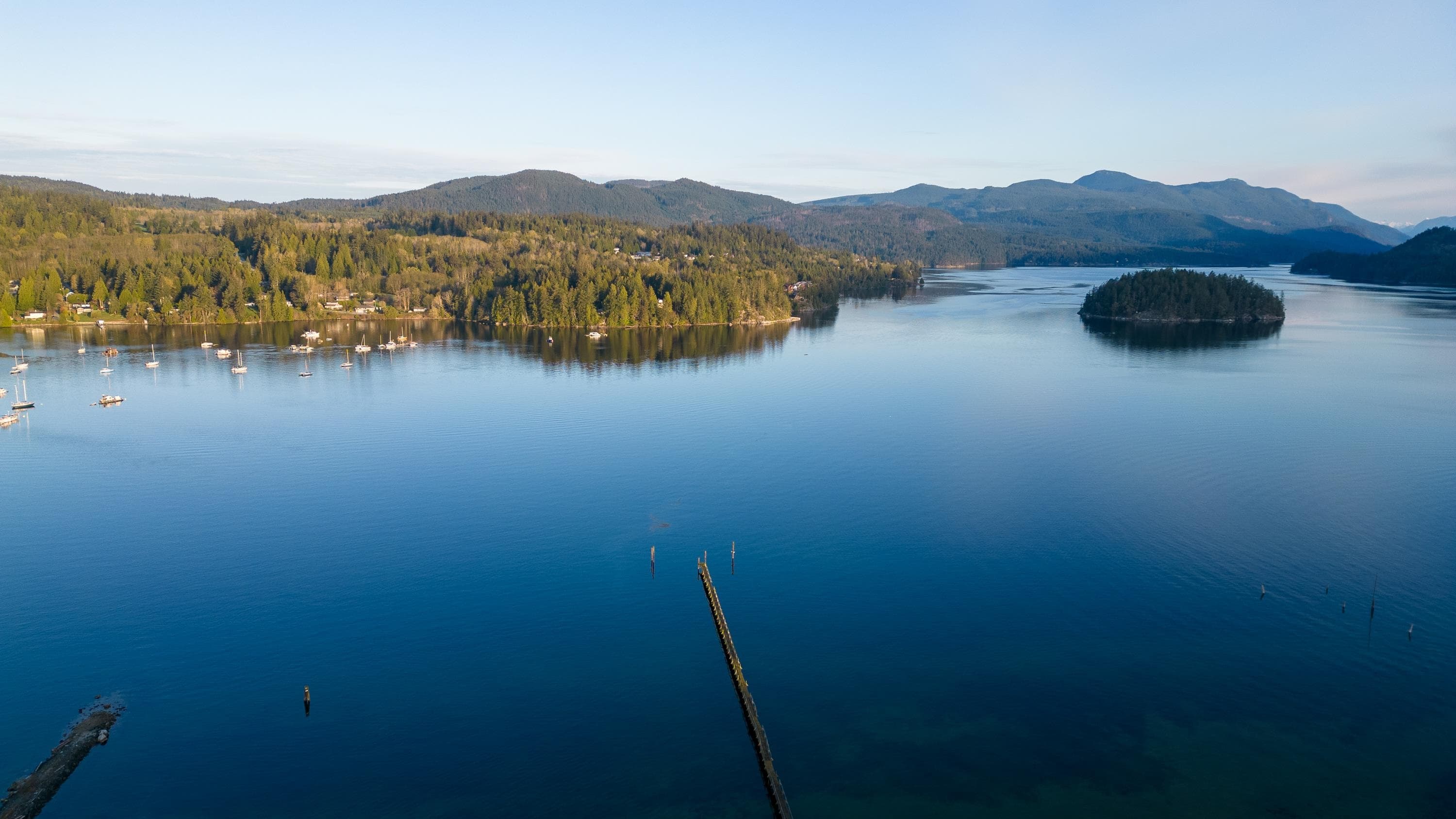 5591 Delta Road, Sechelt, V7Z 0G1 — photo 2
