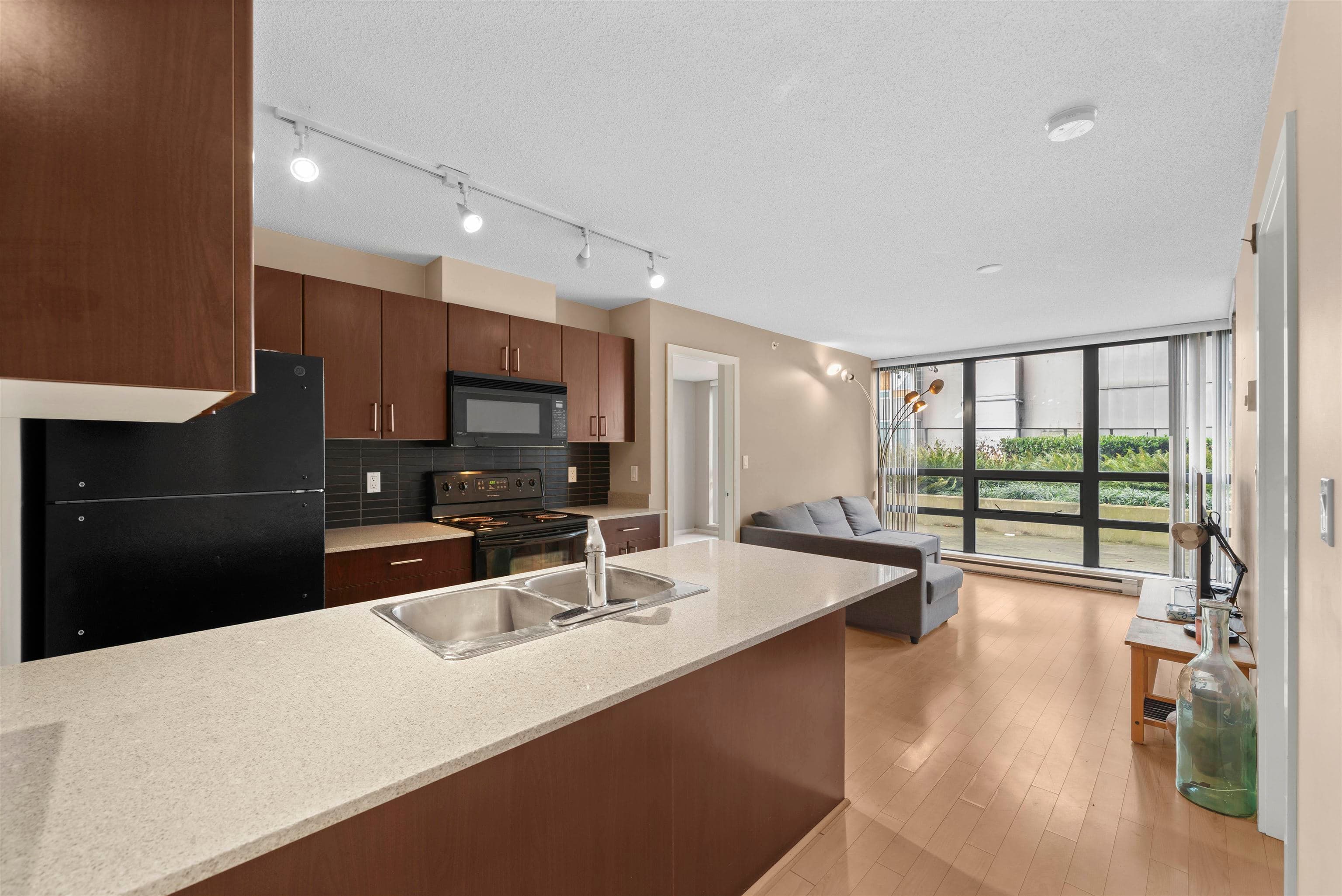 406 - 933 Hornby Street, Vancouver, V6Z 3G4 — photo 3