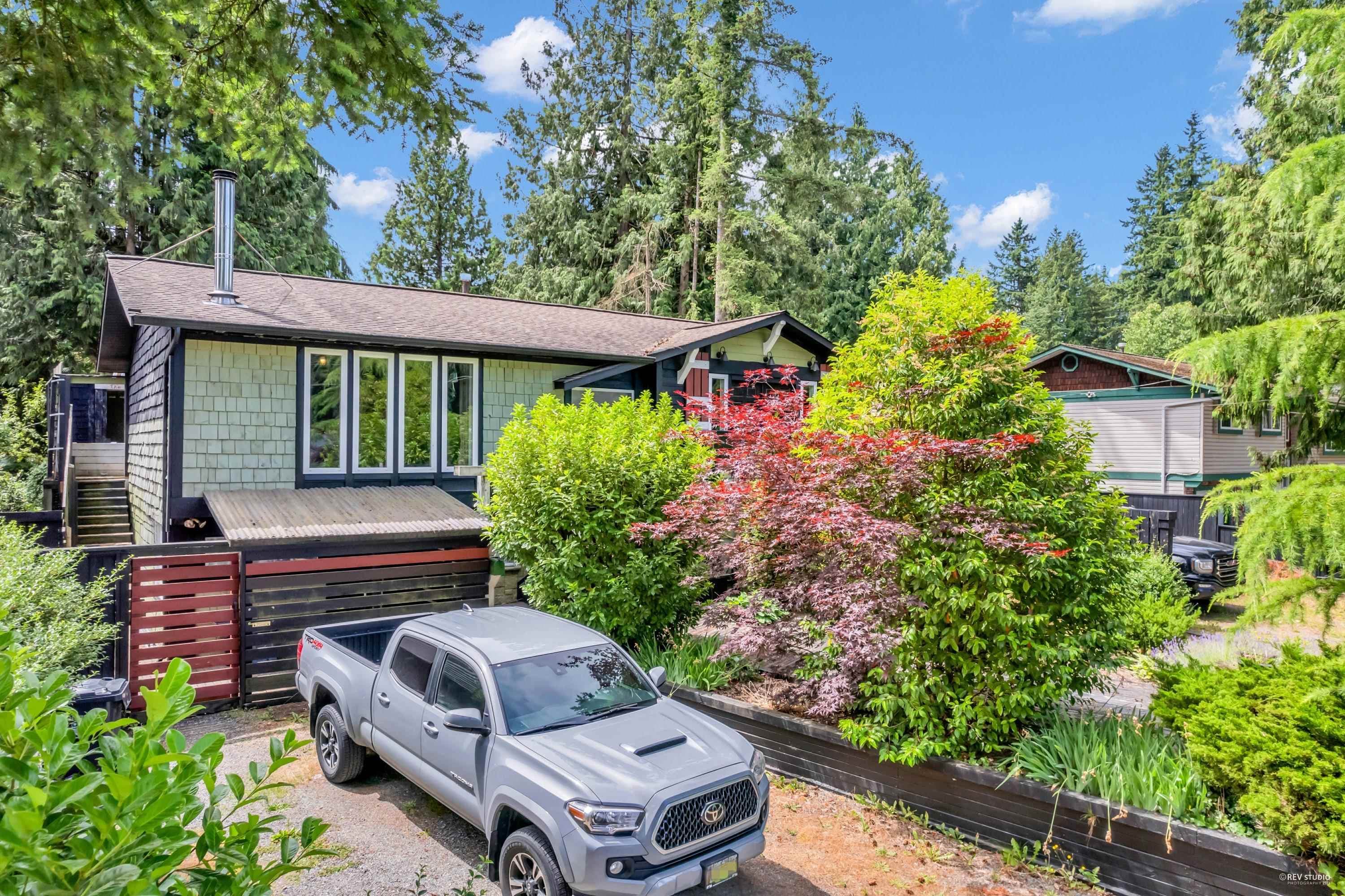 20288 43a Avenue, Langley, V3A 5L8 — photo 1