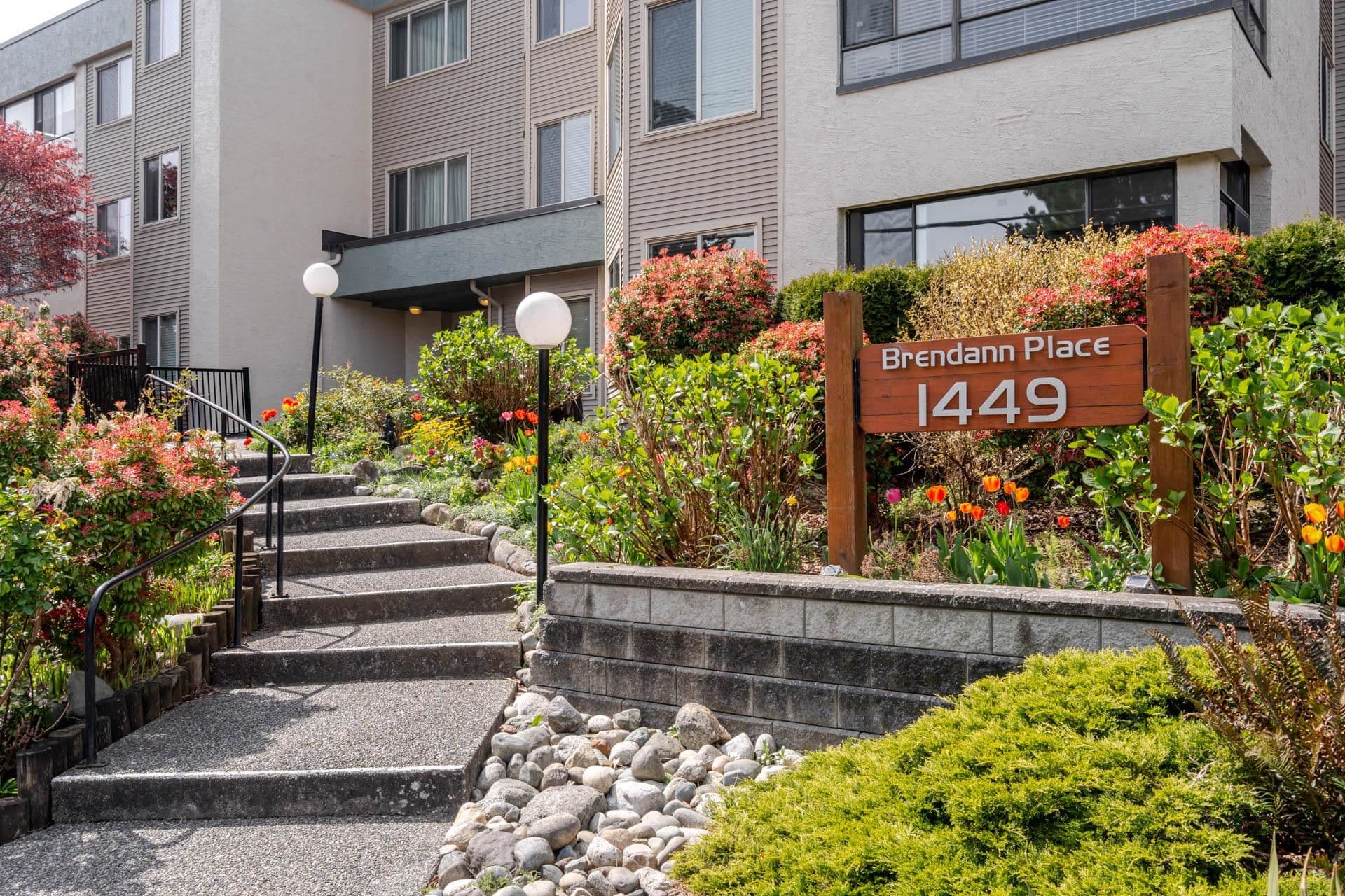 303 - 1449 Merklin Street, White Rock