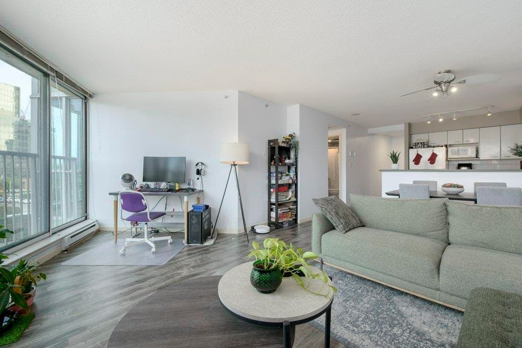 303 - 6088 Willingdon Avenue, Burnaby, V5H 4V2 — photo 4