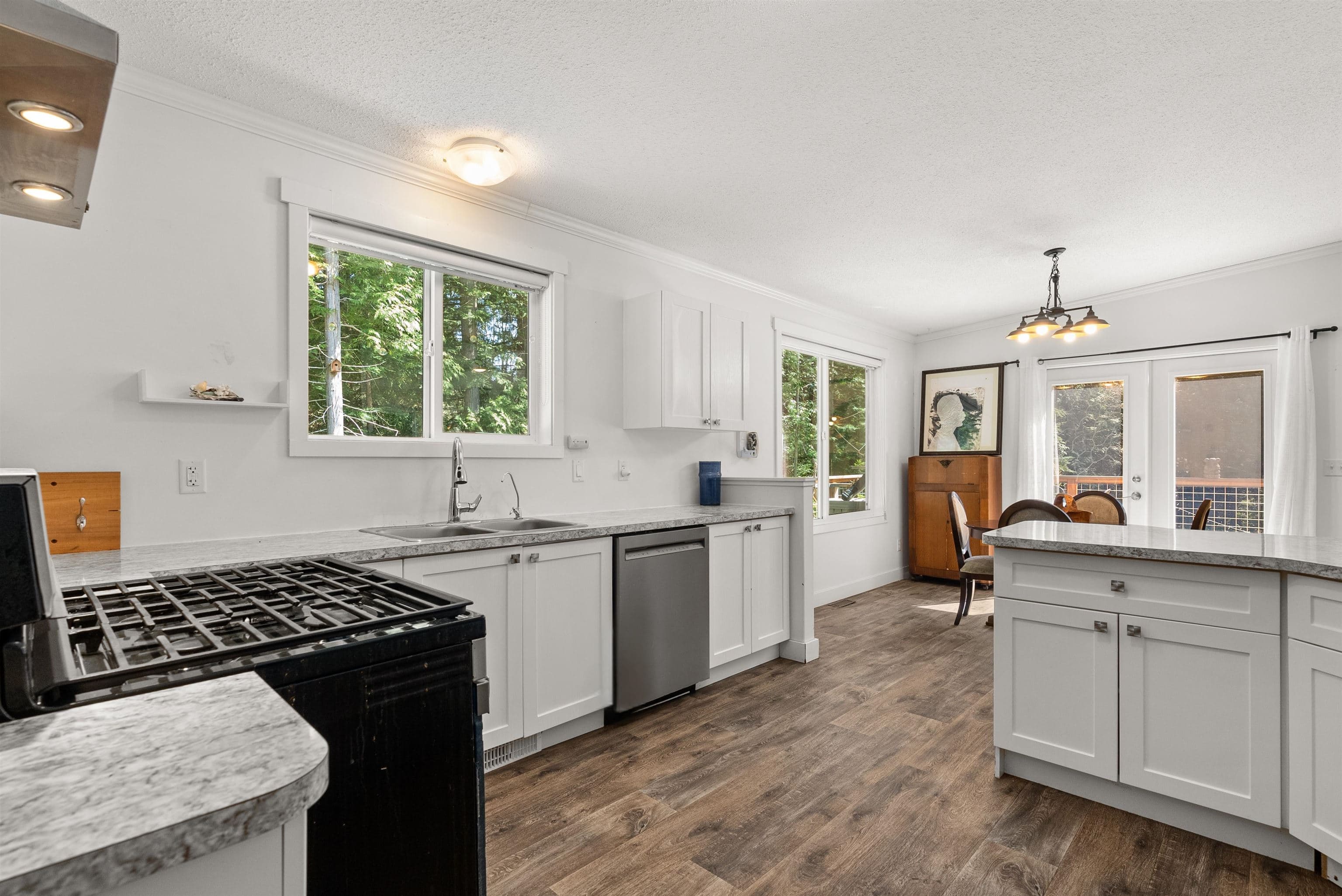 1751 Blower Road, Sechelt, V7Z 0A6 — photo 5