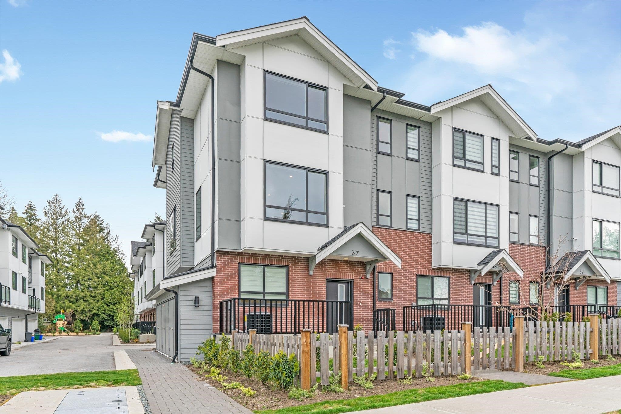 37 - 12635 63 Avenue, Surrey, V3X 1T9 — photo 1