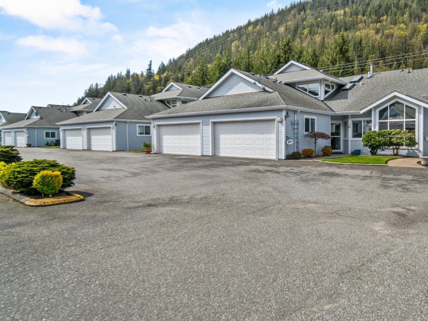 28 - 730 Mccombs Drive, Harrison Hot Springs, V0M 1K0 — photo 1