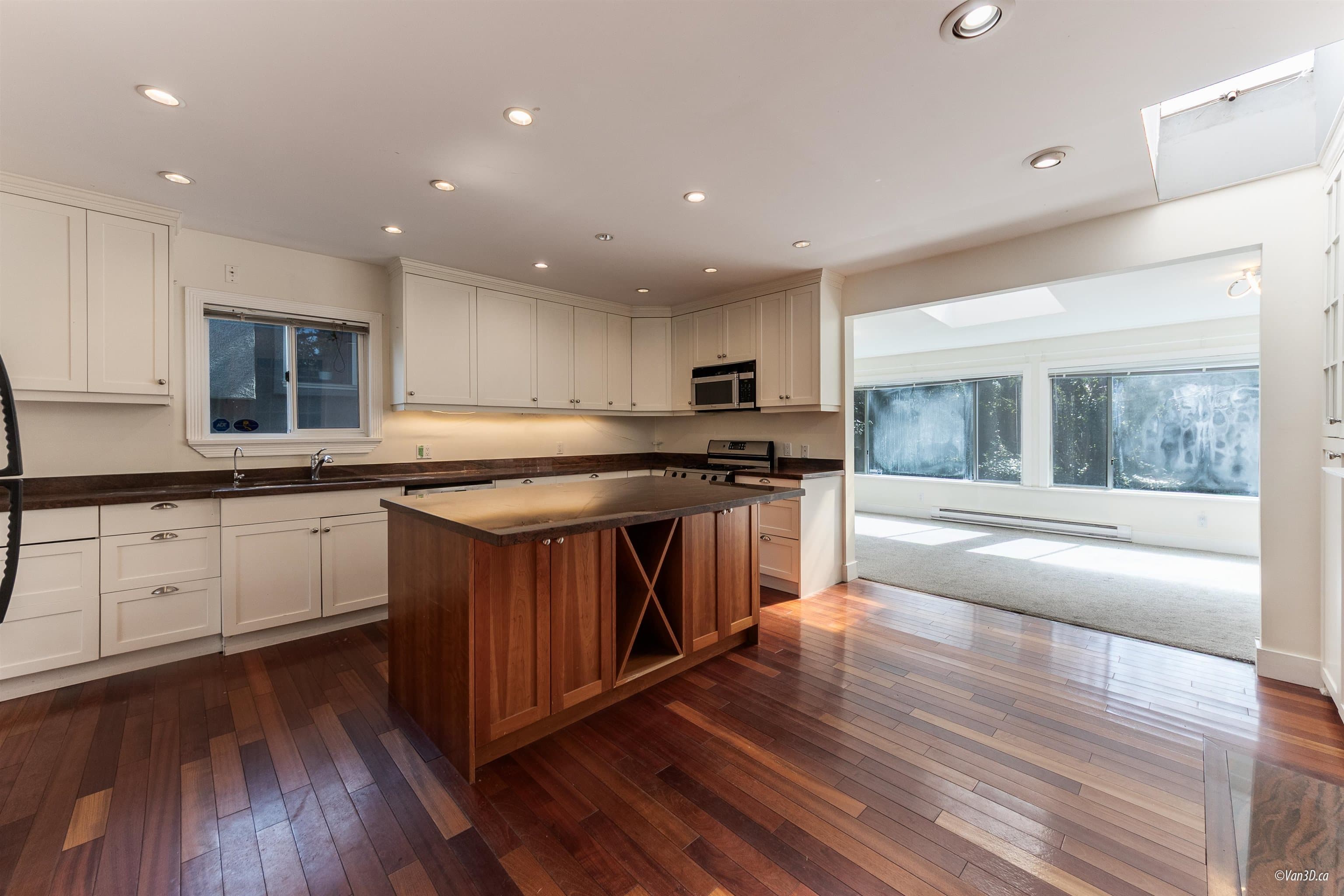 2146 W 33rd Avenue, Vancouver, V6M 1B9 — photo 2