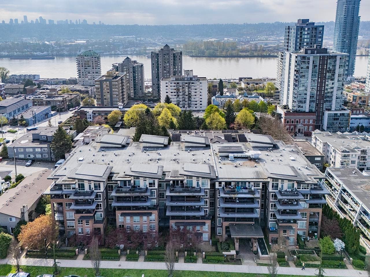 316 - 500 Royal Avenue, New Westminster, V3L 0G5 — photo 2