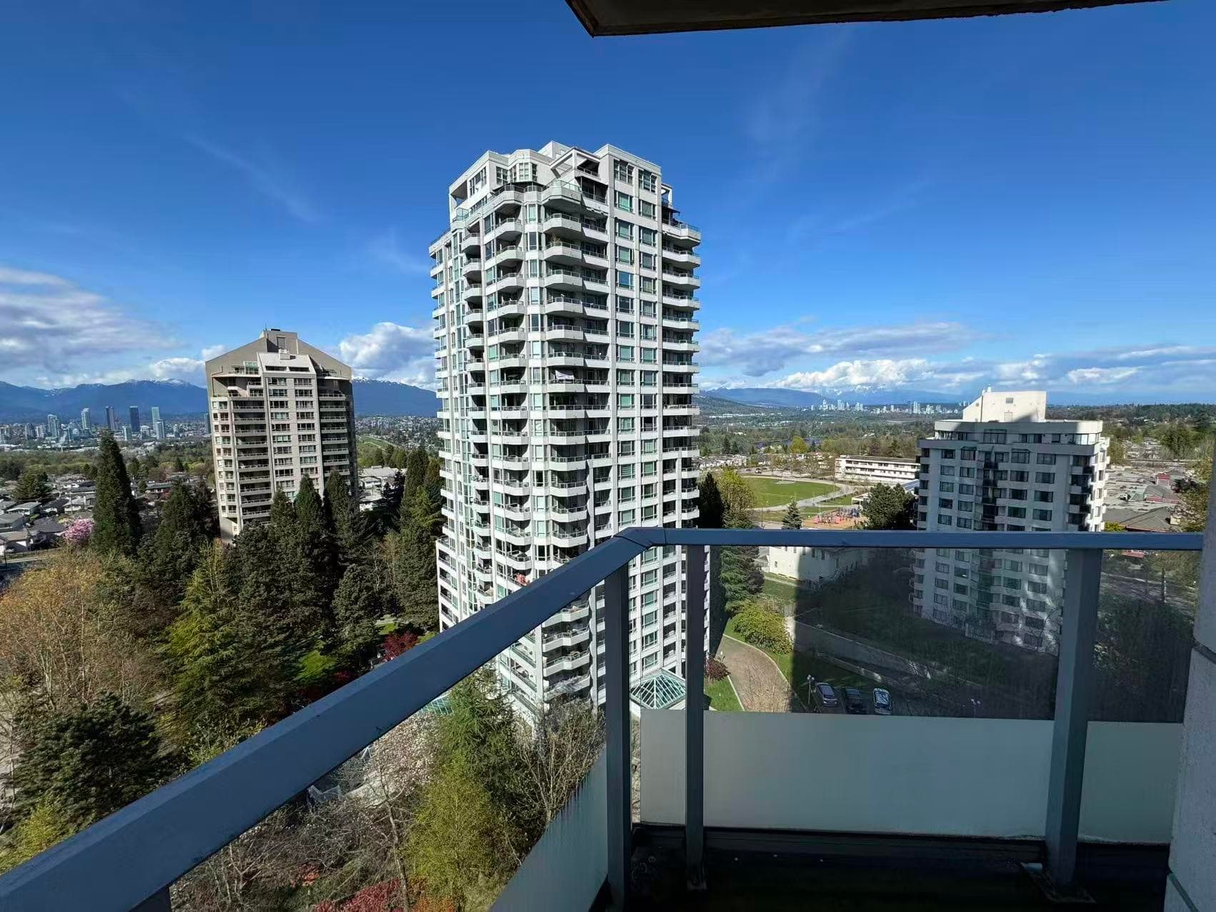 1202 - 4808 Hazel Street, Burnaby, V5H 0A2 — photo 2