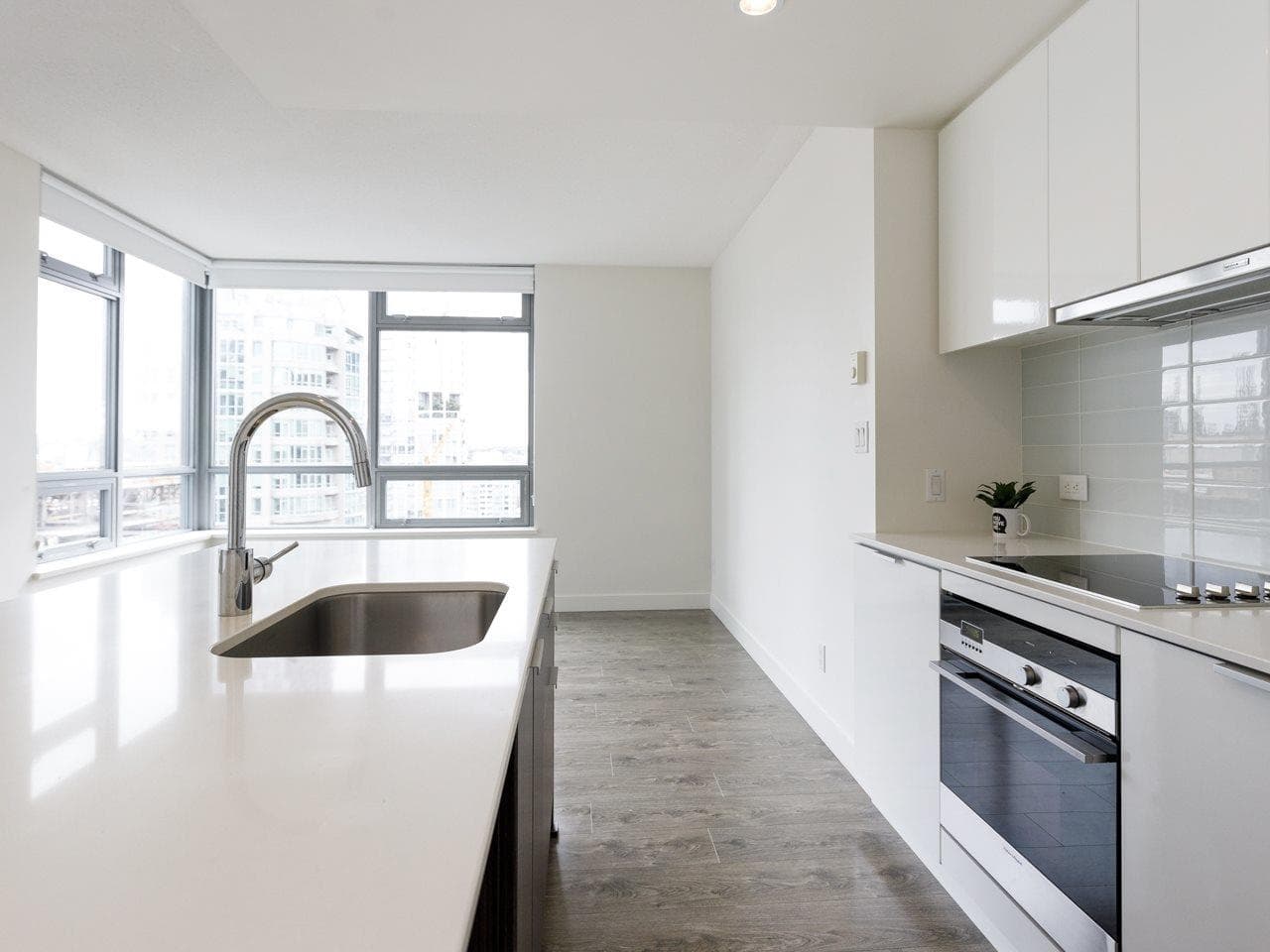 1207 - 1308 Hornby Street, Vancouver, V6Z 0C5 — photo 2