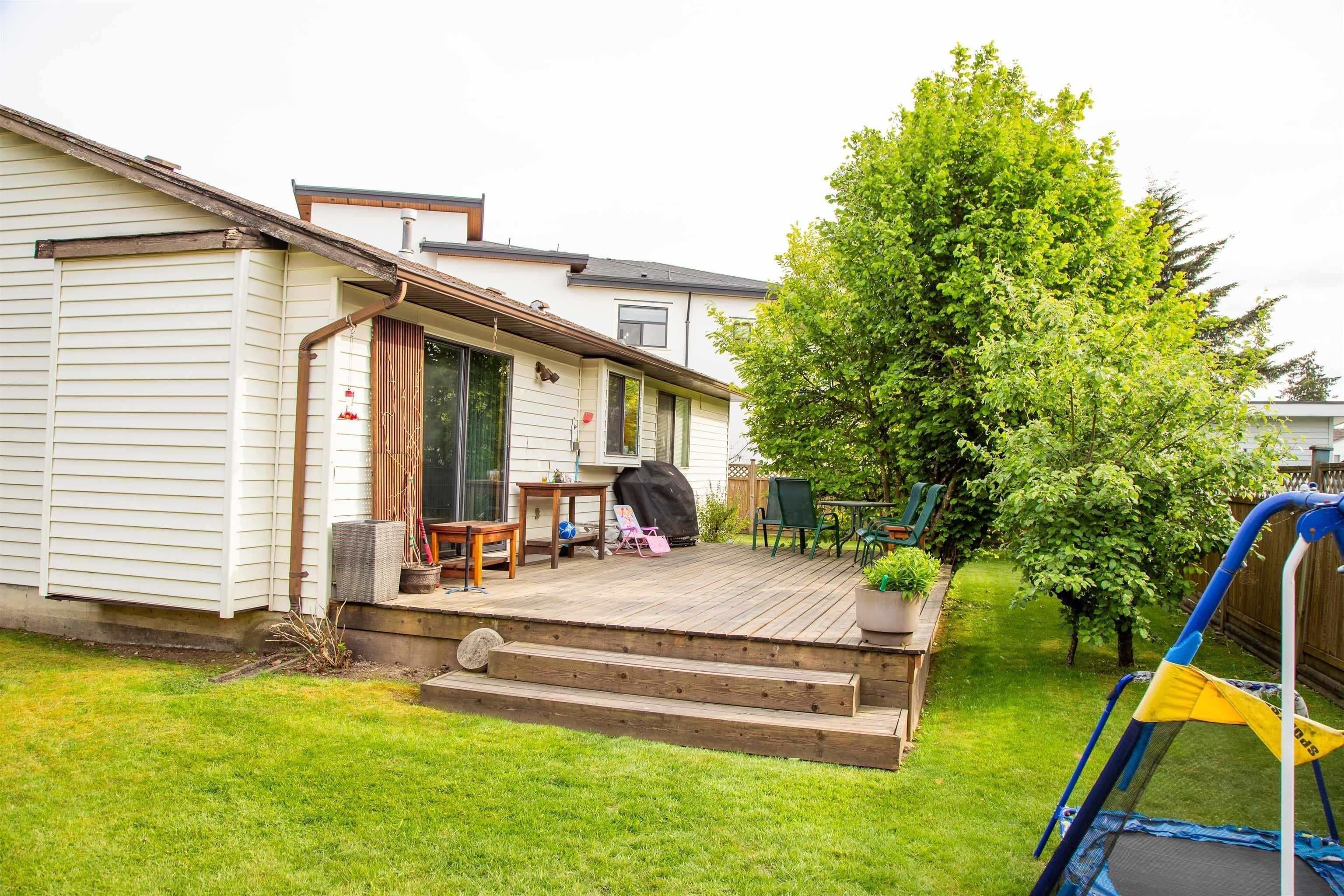 7387 131a Street, Surrey, V3W 8V5 — photo 3