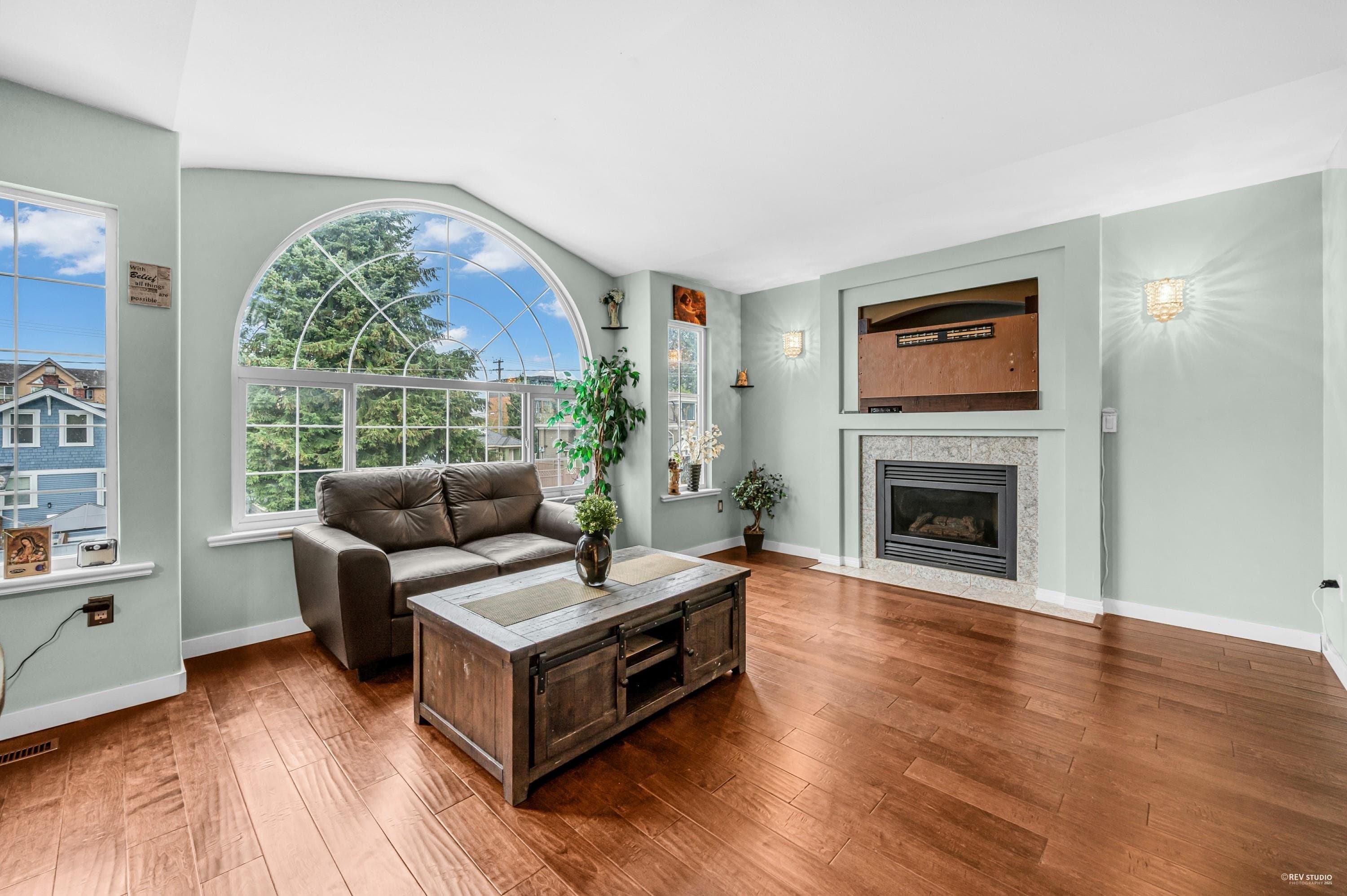 2288 Irvine Avenue, Port Coquitlam, V3C 3H2 — photo 5