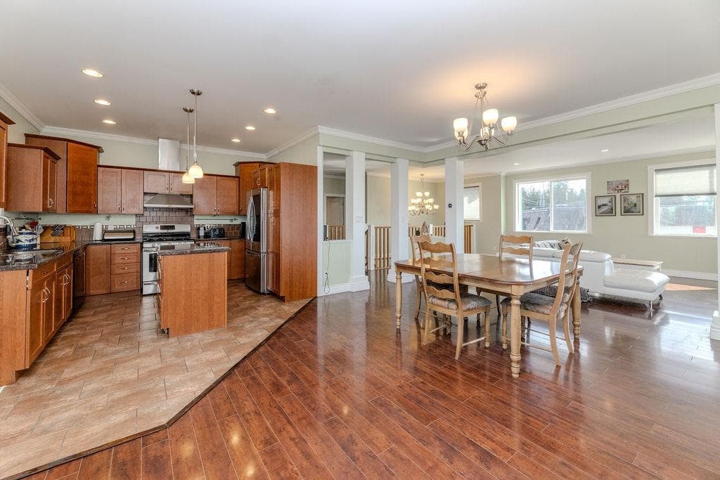 787 North Road, Gibsons, V0N 1V9 — photo 3