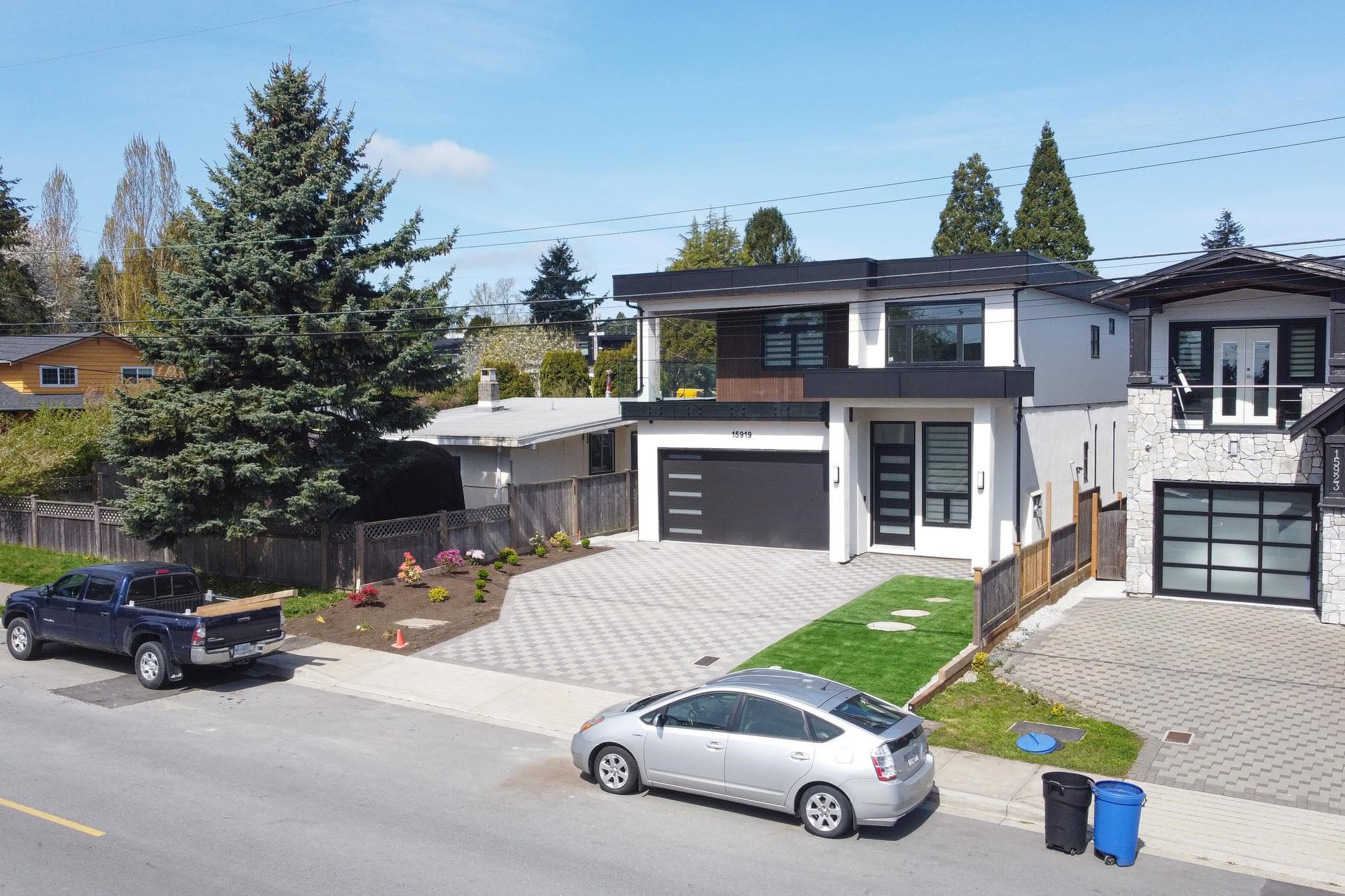 15919 Russell Avenue, White Rock, V4B 2S6 — photo 3