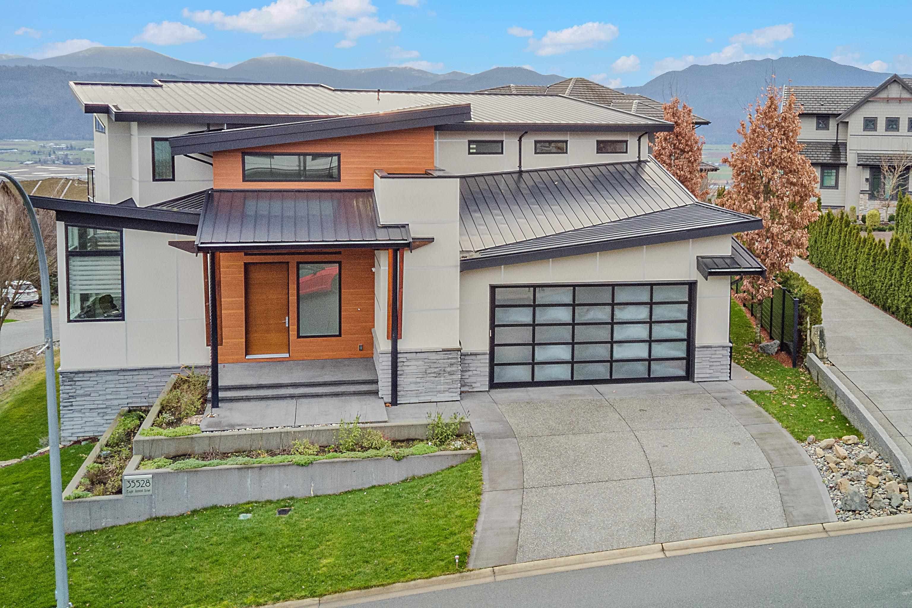 35528 Eagle Summit Drive, Abbotsford, V3G 0C4 — photo 3