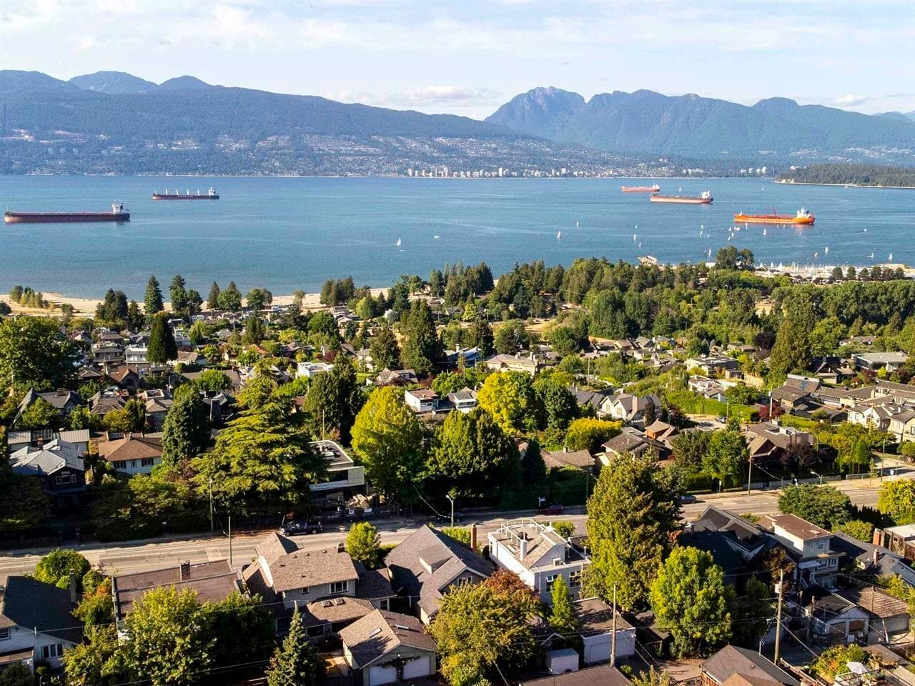 4333 Locarno Crescent, Vancouver, V6R 1G2 — photo 2