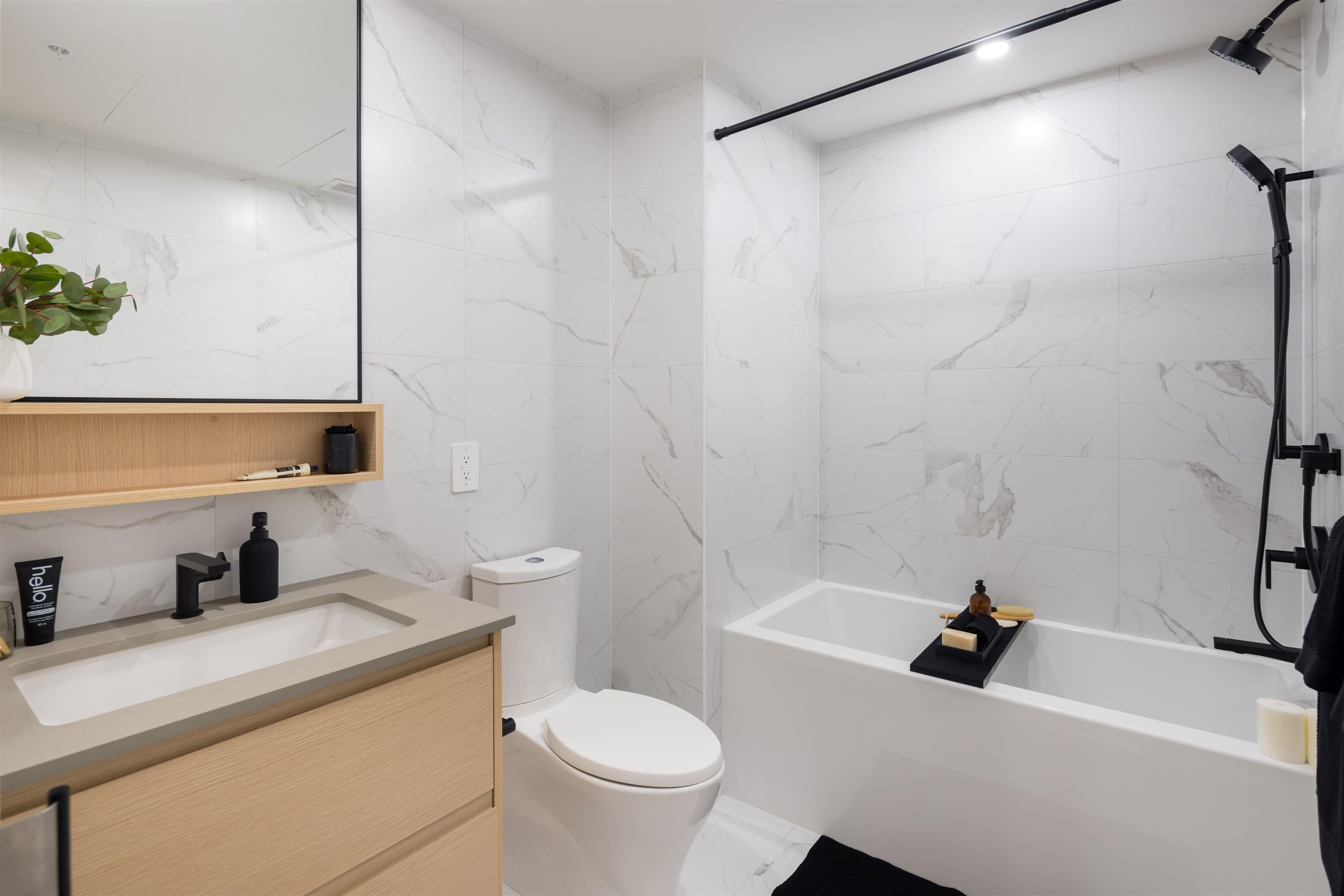 208 - 310 Salter Street, New Westminster, V3M 0N7 — photo 4