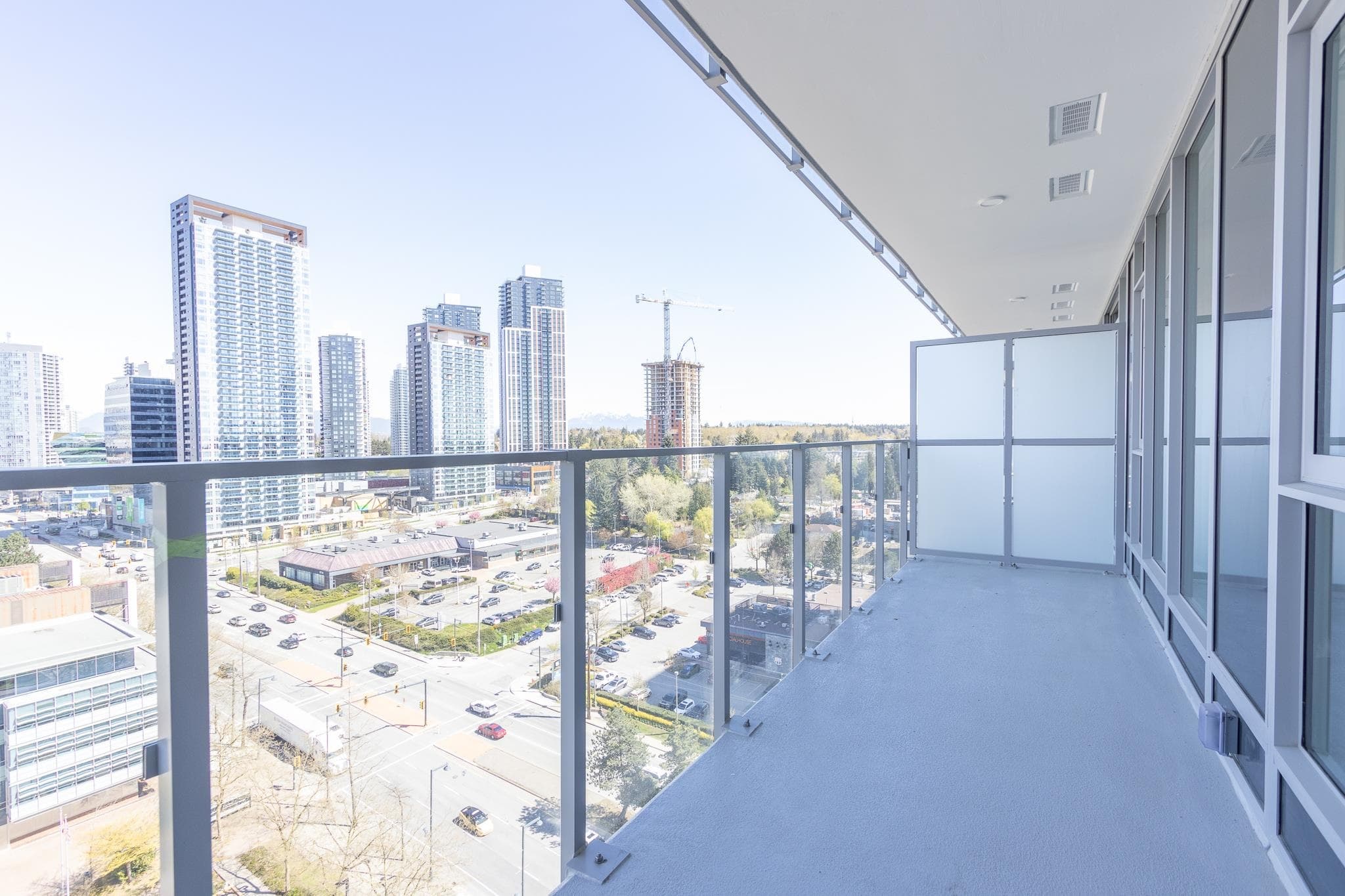 1505 - 9675 King George Boulevard, Surrey, V3A 2L7 — photo 2