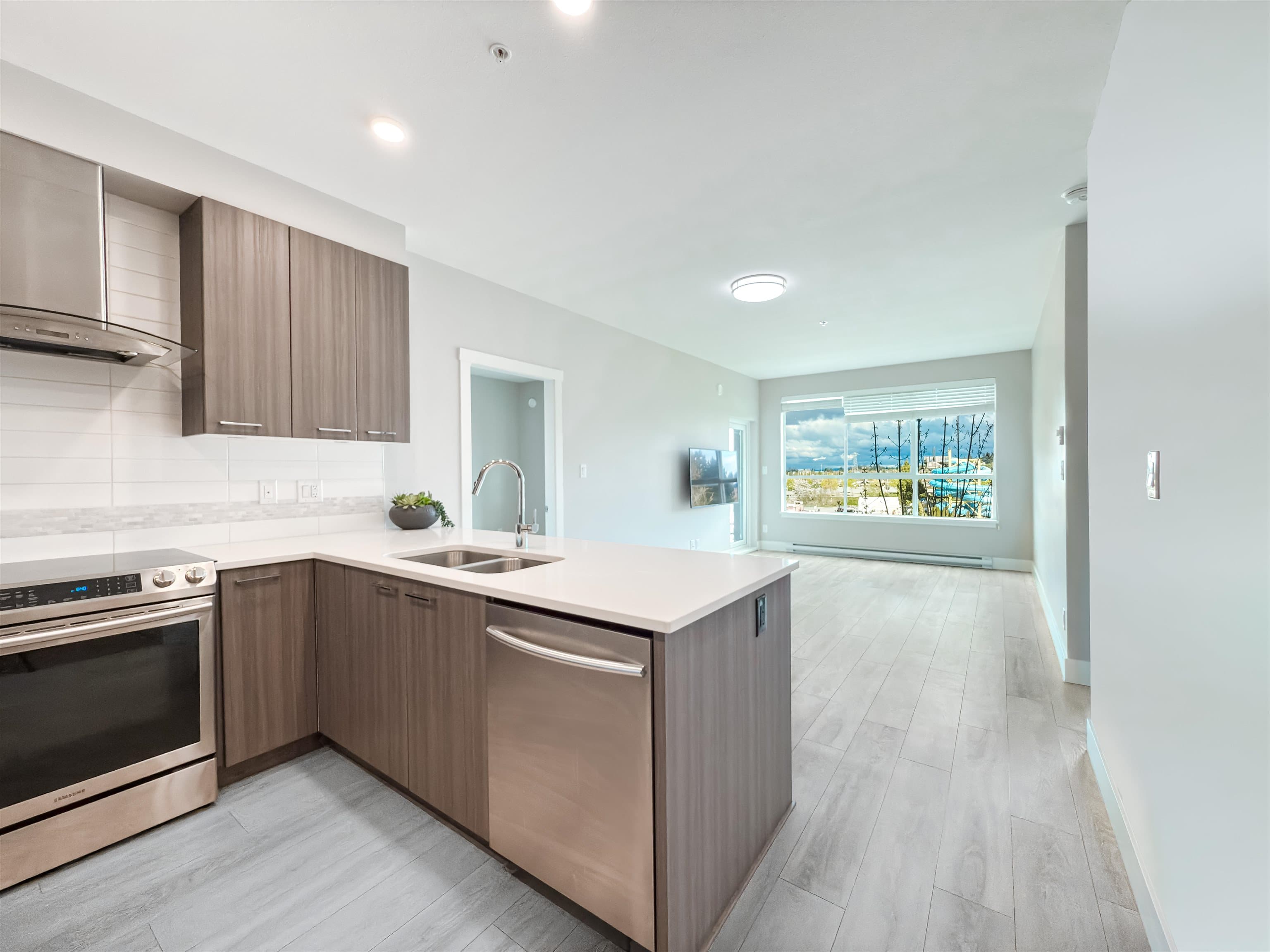 323 - 4690 Hawk Lane, Tsawwassen, V4M 0C4 — photo 2