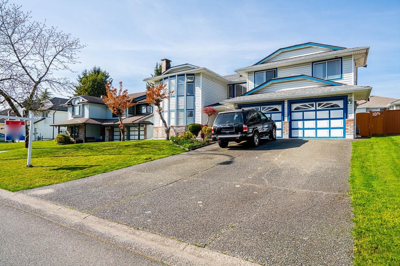 14317 89a Avenue, Surrey, V3V 7T1 — photo 2