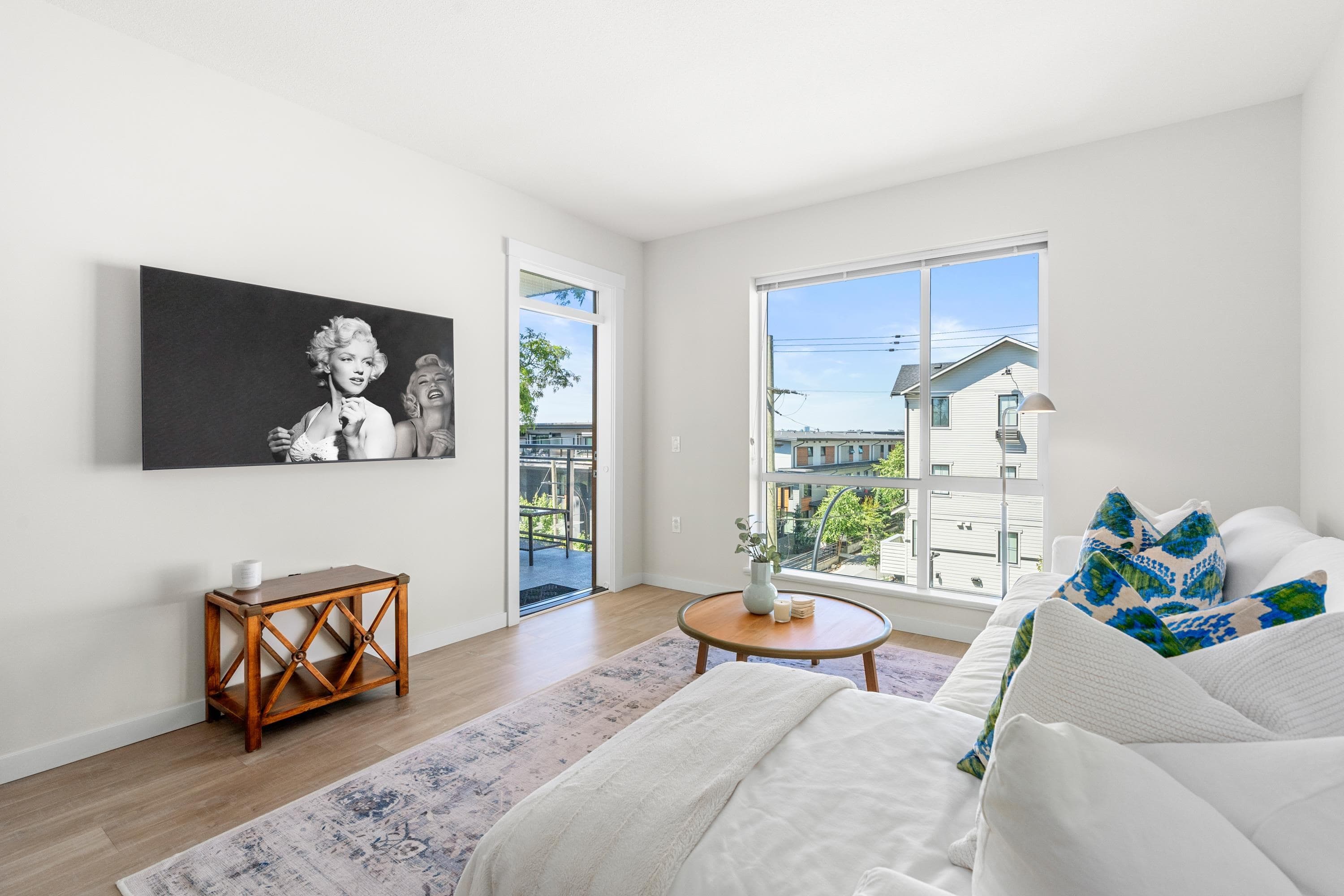 205 - 615 E 3rd Street, North Vancouver, V7L 0G3 — photo 1