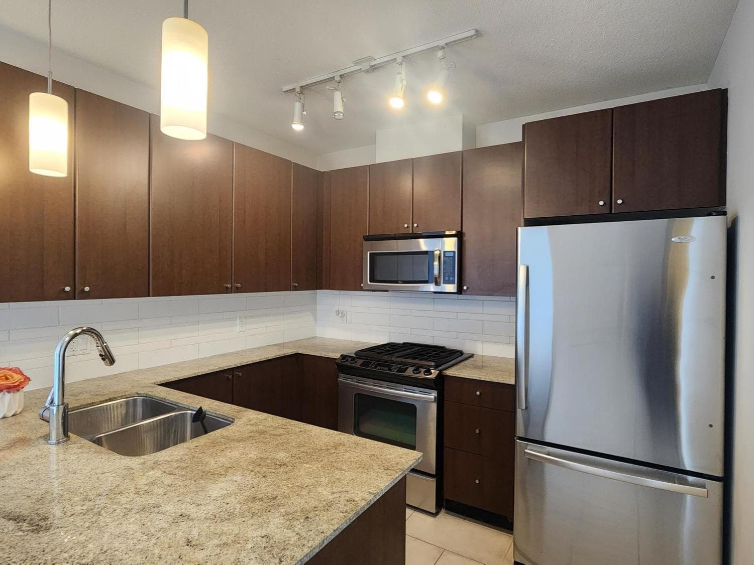 1103 - 280 Ross Drive, New Westminster, V3L 0C2 — photo 5