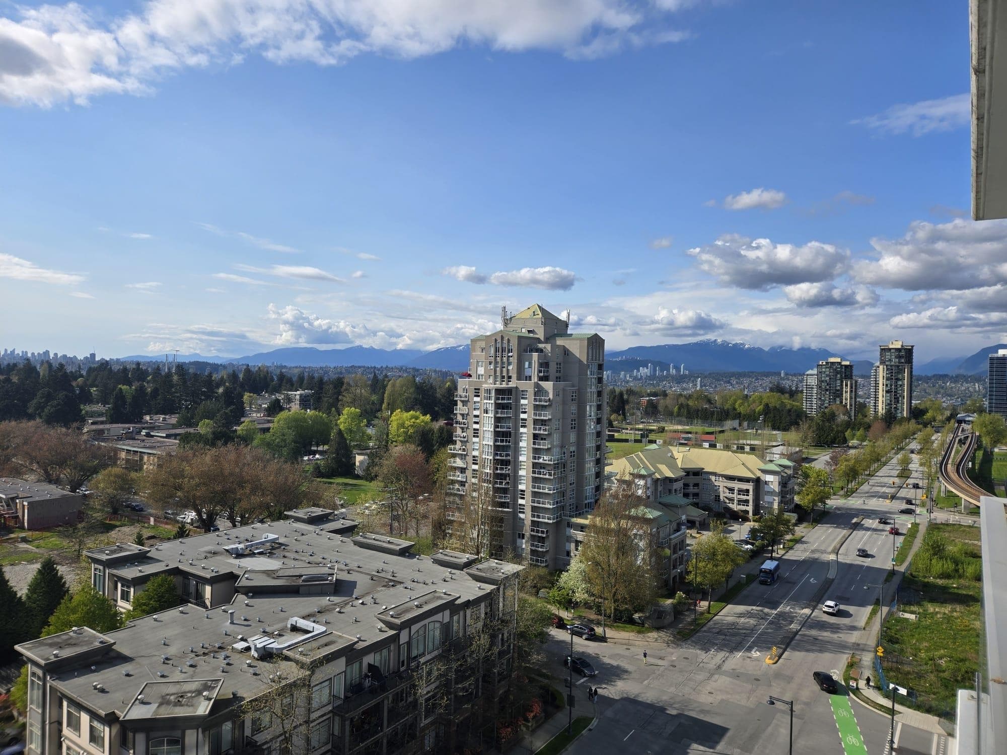 1301 - 10448 University Drive, Surrey, V3T 0S7 — photo 2