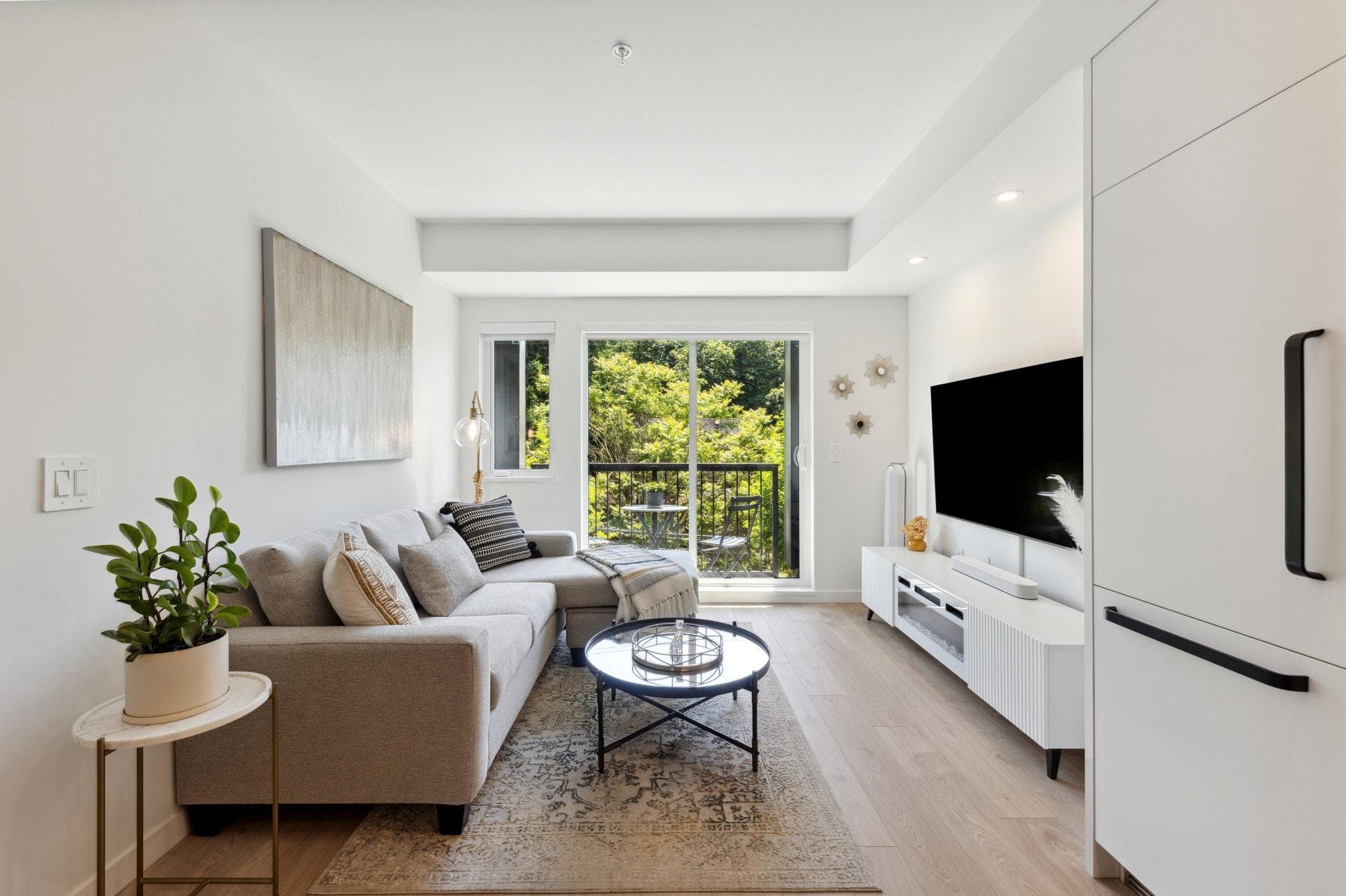 316 - 2520 Guelph Street, Vancouver, V5T 0K7 — photo 1