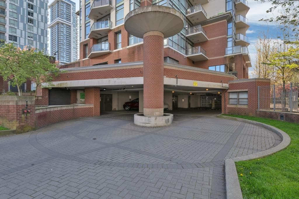 1206 - 13399 104 Avenue, Surrey, V3T 0C1 — photo 5