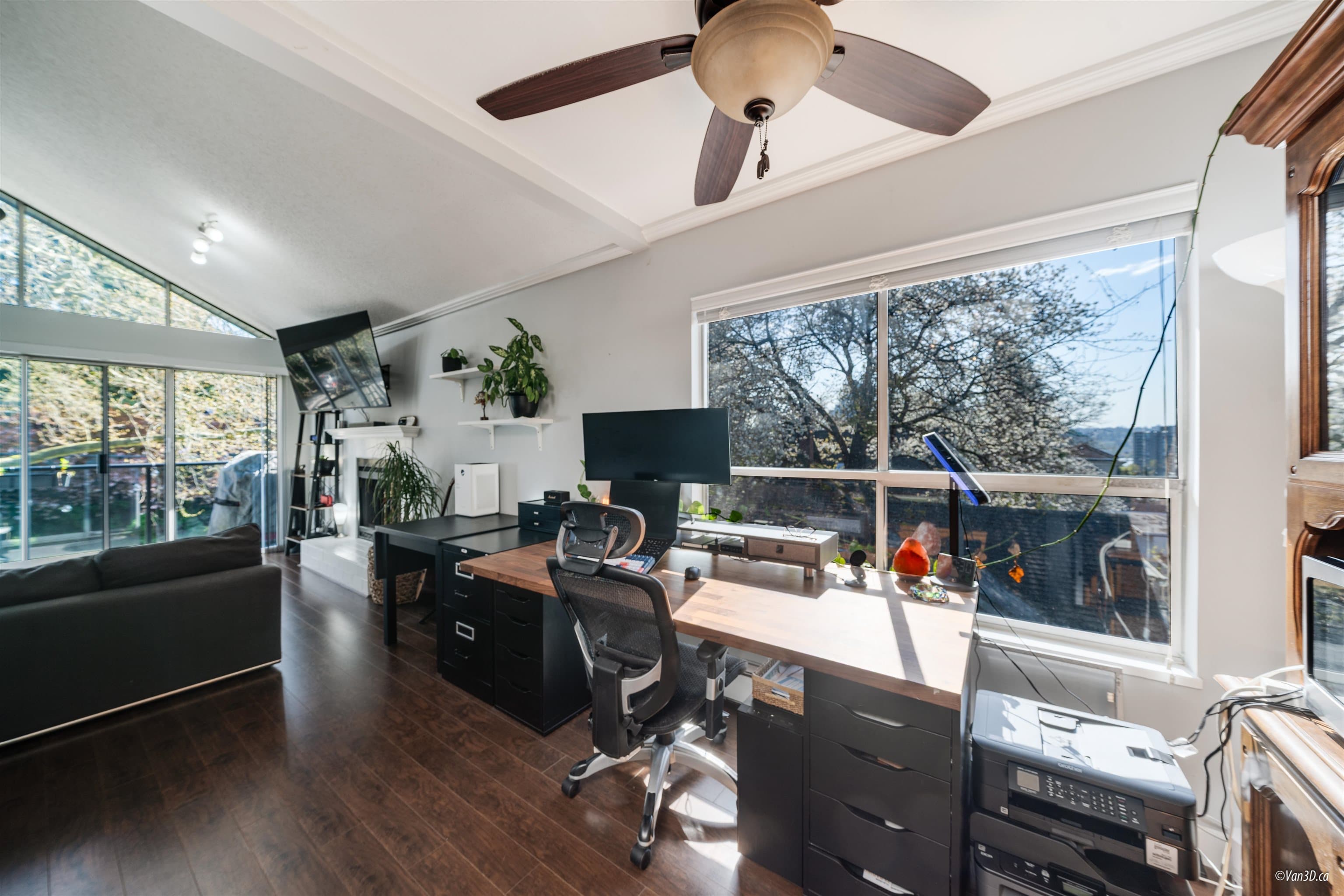 313 - 230 Mowat Street, New Westminster, V3M 4B2 — photo 1