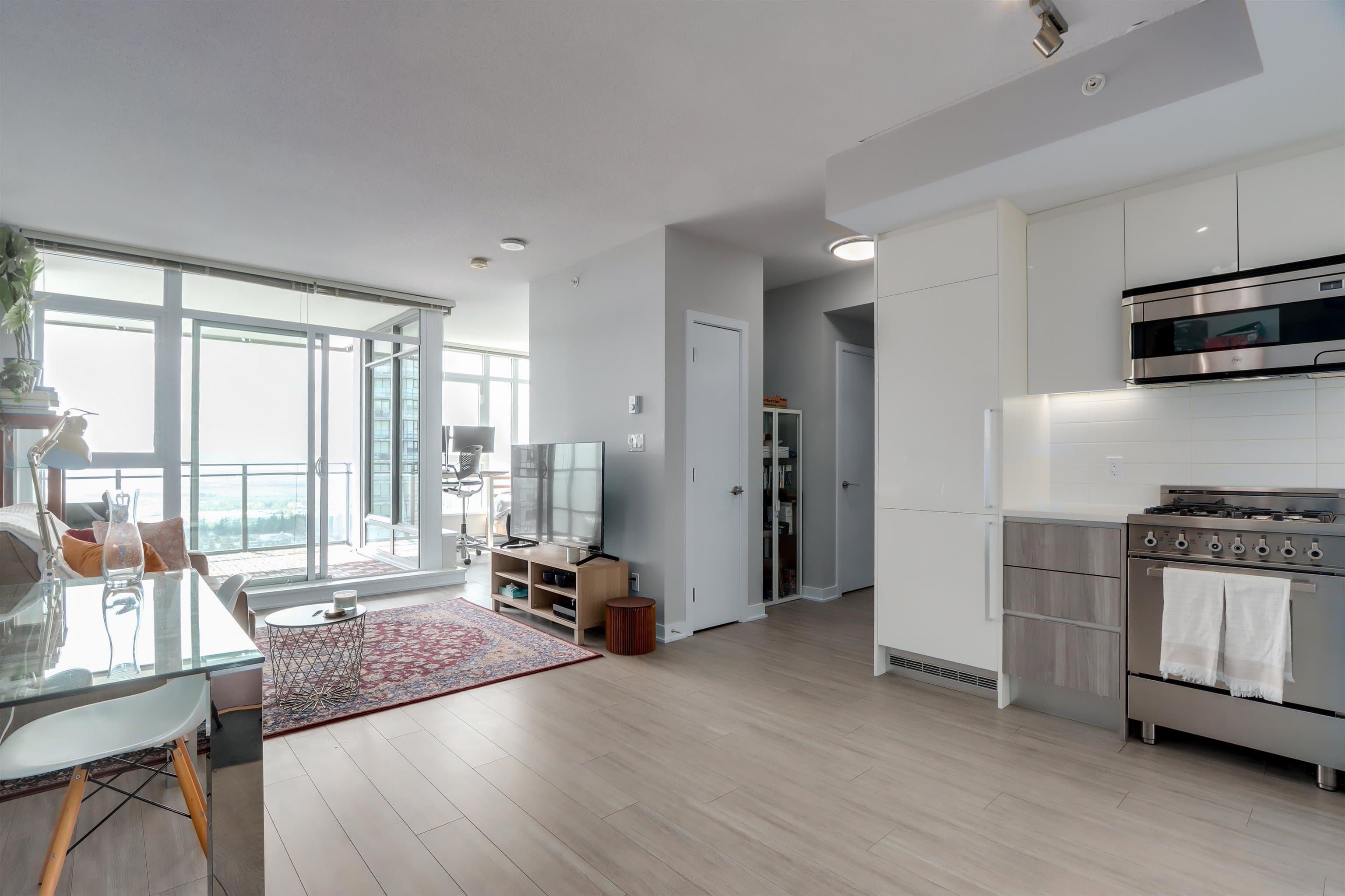 3208 - 4900 Lennox Lane, Burnaby, V5H 0G9 — photo 2