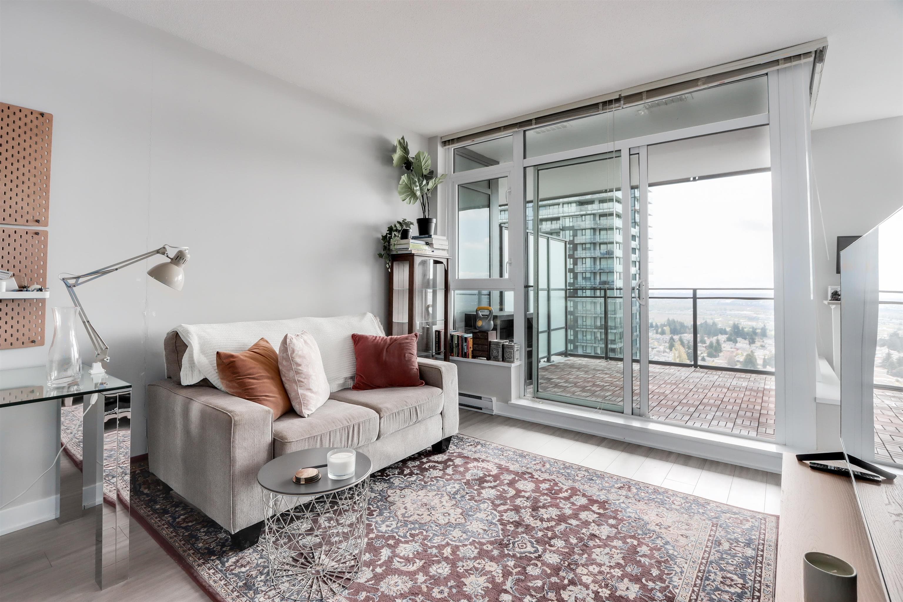 3208 - 4900 Lennox Lane, Burnaby, V5H 0G9 — photo 4