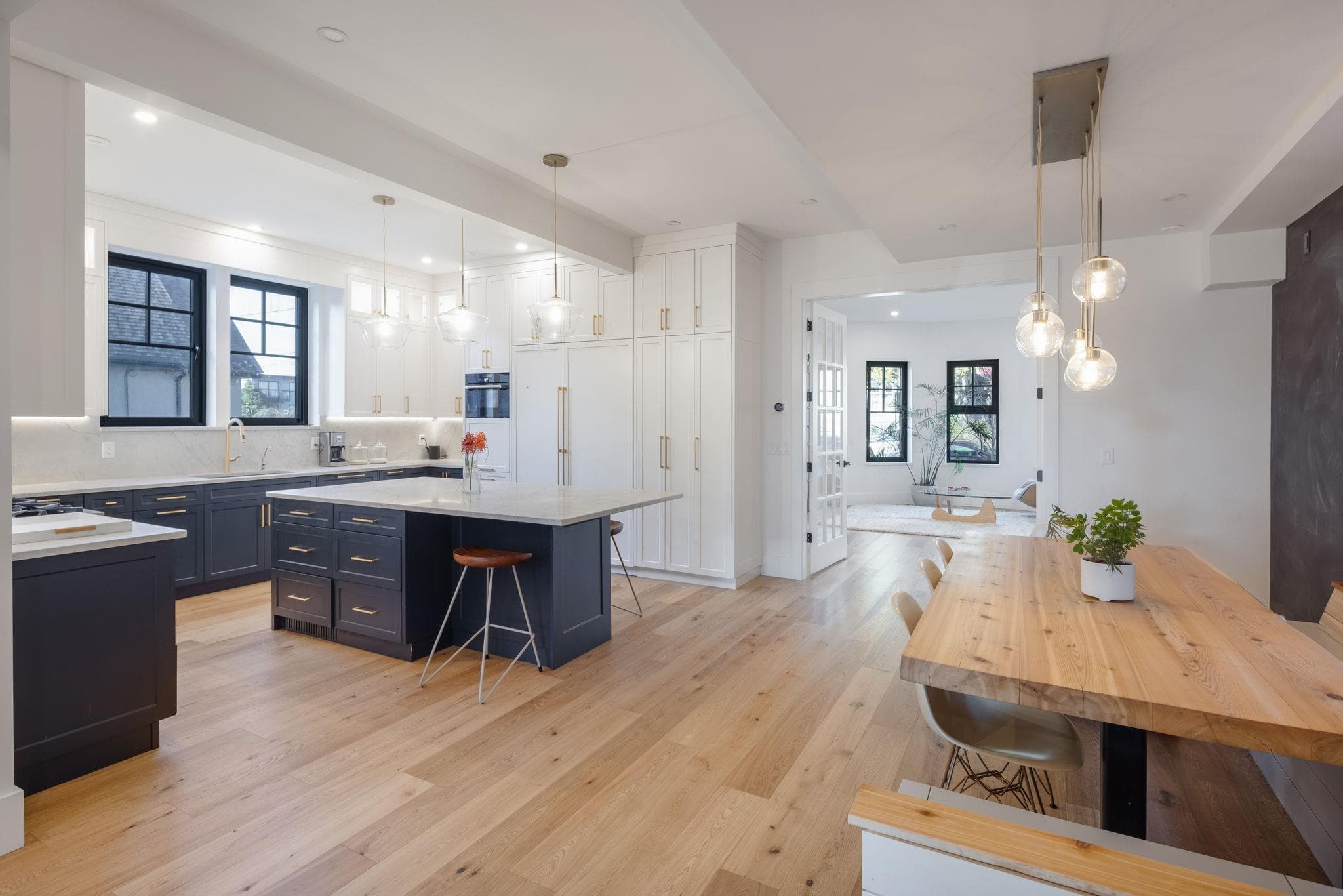 614 Fourth Avenue, New Westminster, V3M 1S4 — photo 5