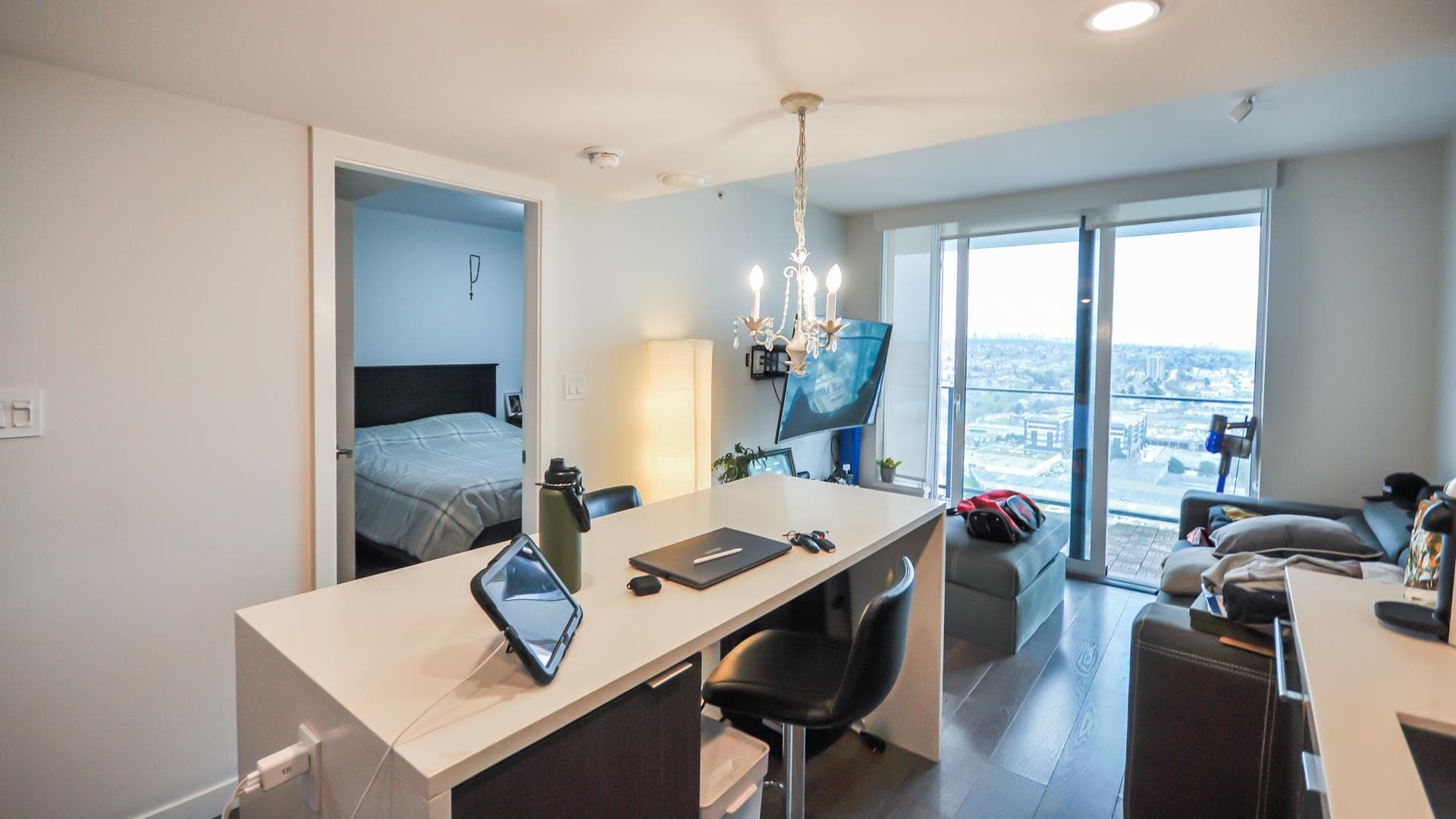 2806 - 8189 Cambie Street, Vancouver, V6B 0G6 — photo 2