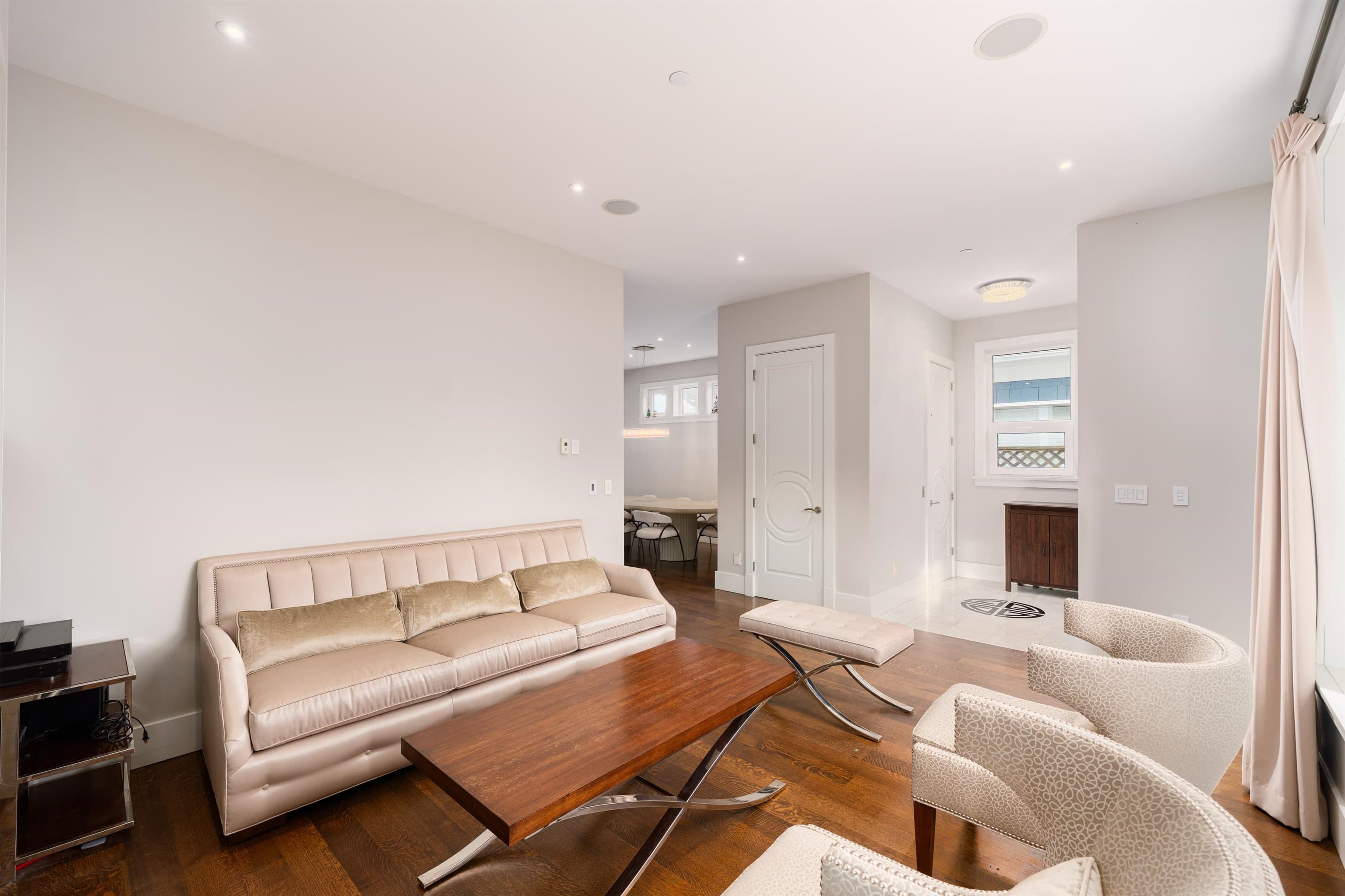 4341 W 3rd Avenue, Vancouver, V6R 1M6 — photo 2