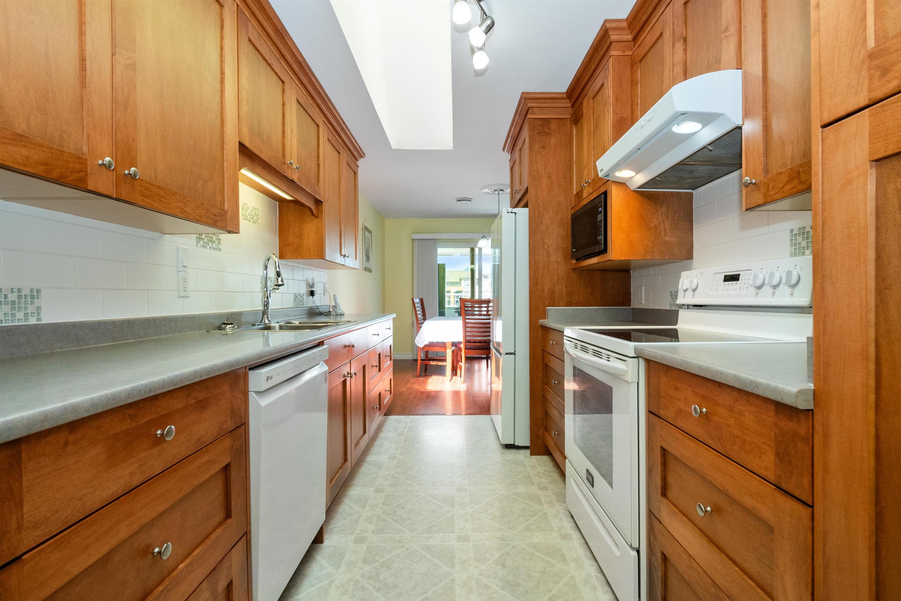 401 - 9175 Edward Street, Chilliwack, V2P 4C5 — photo 5