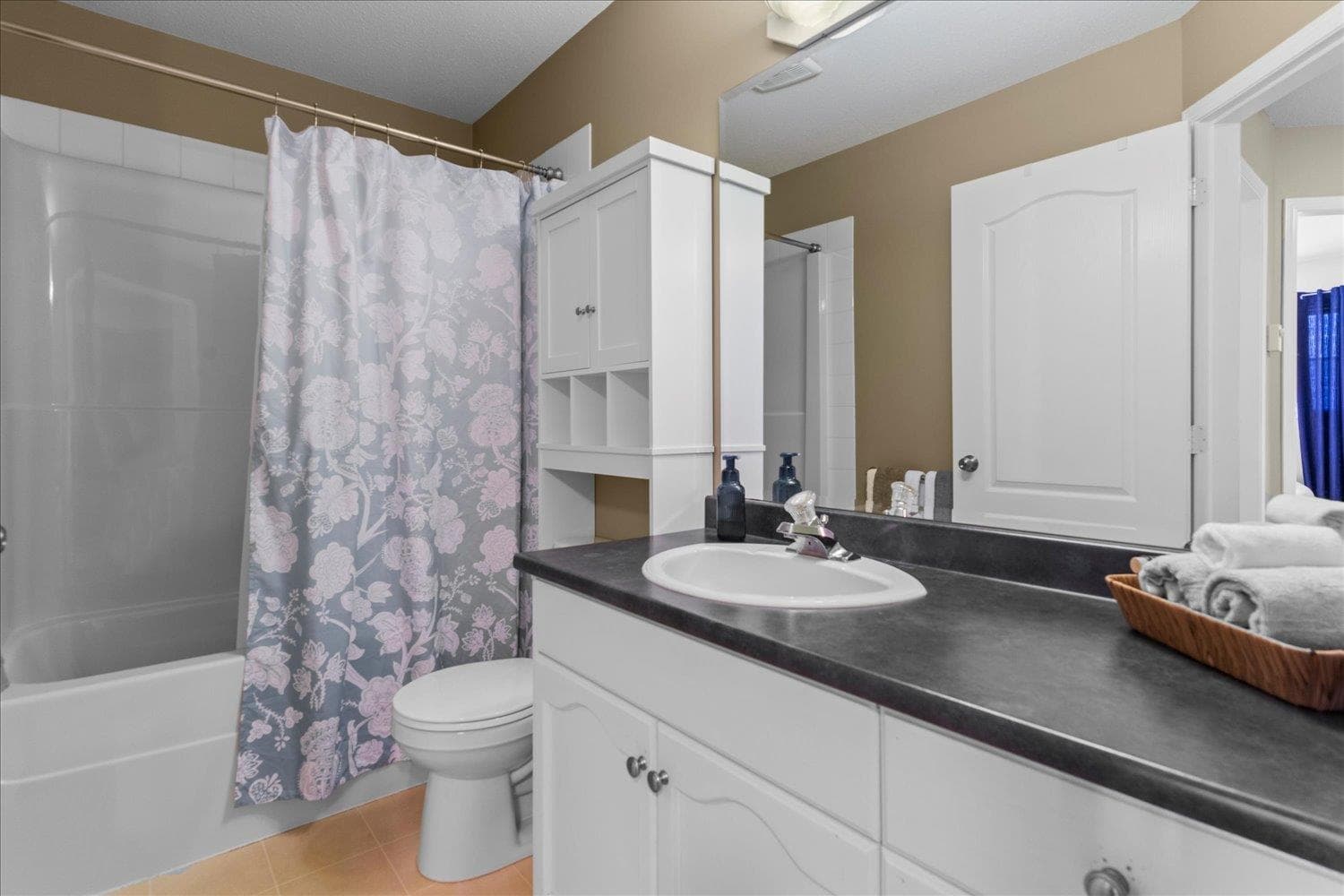 100 - 46360 Valleyview Road, Chilliwack, V2R 5L7 — photo 3