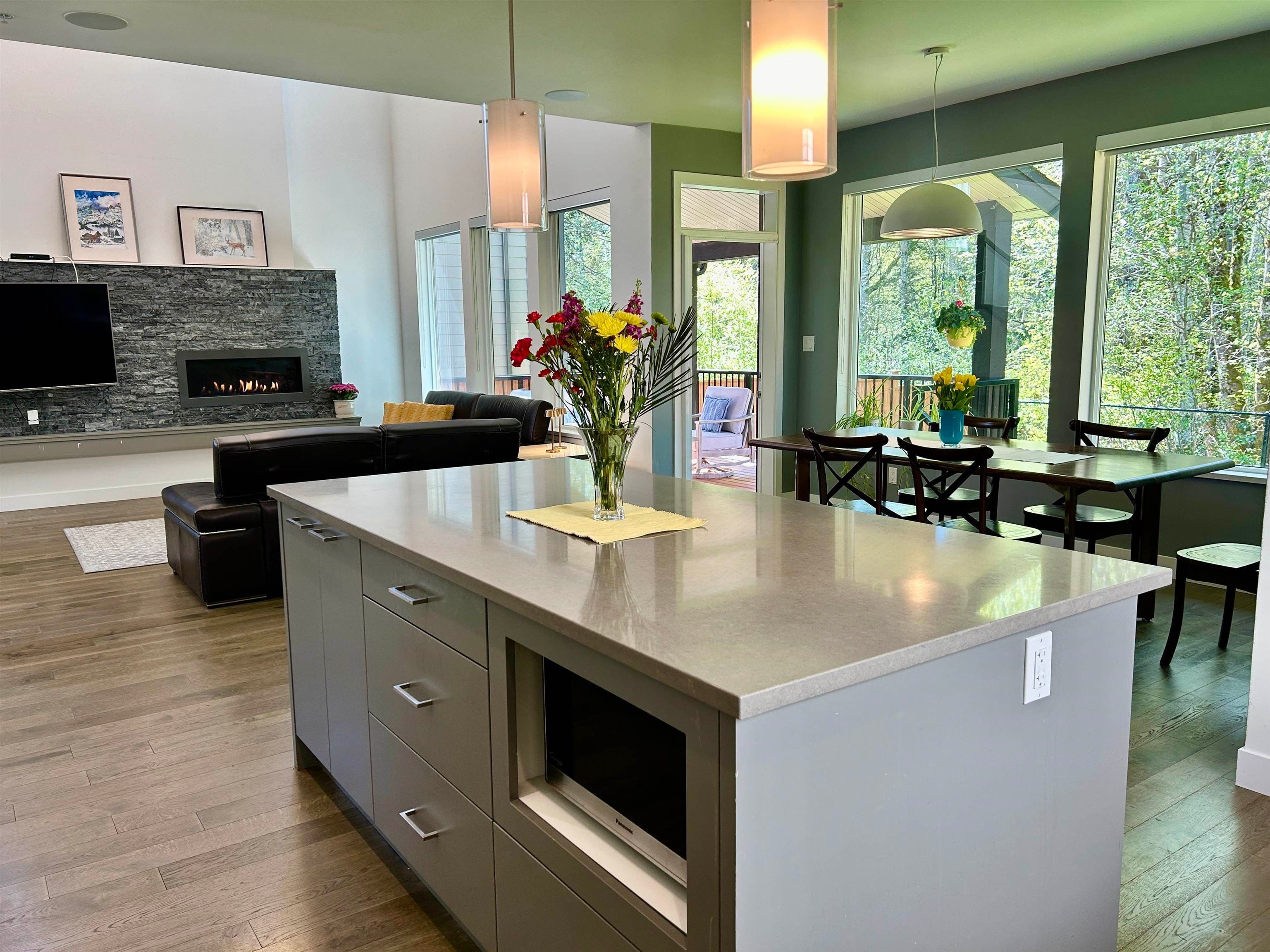 39271 Falcon Crescent, Squamish, V8B 0V8 — photo 5
