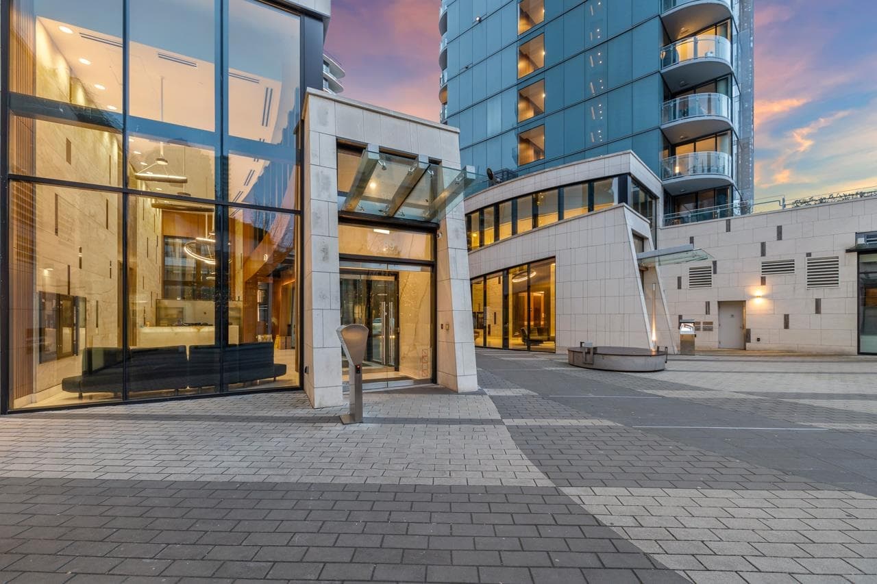 2420 - 89 Nelson Street, Vancouver, V6Z 0E7 — photo 3