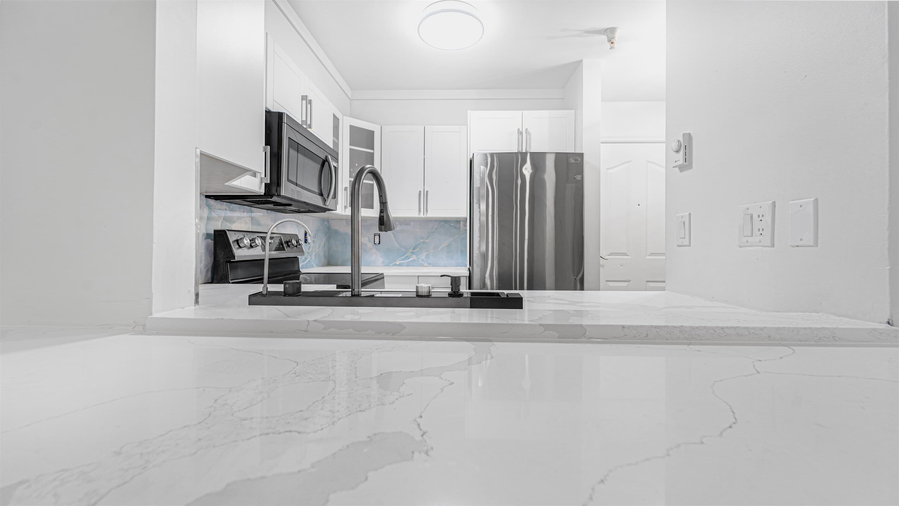 108 - 8110 120a Street, Surrey, V3W 3P3 — photo 5