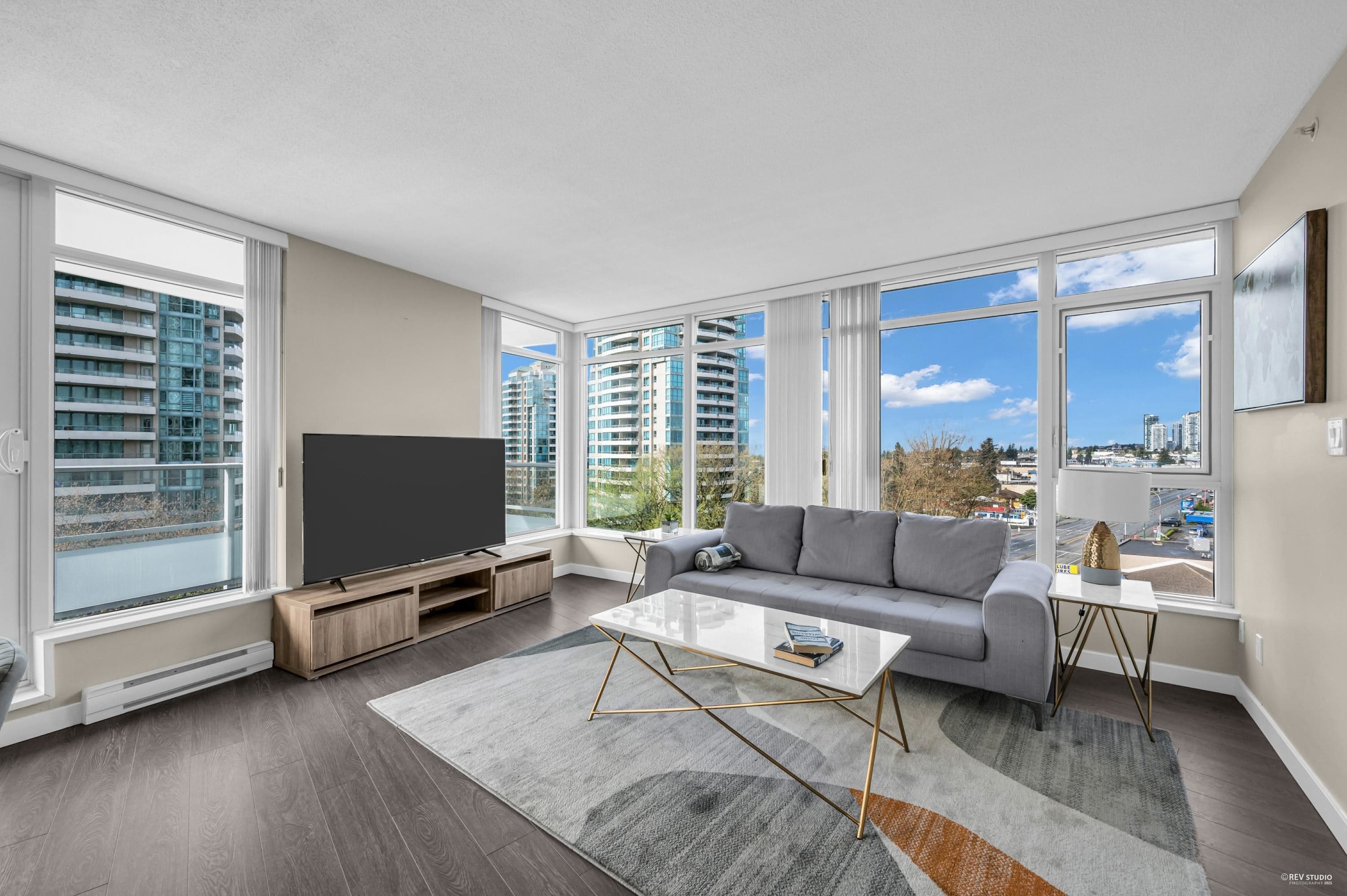 807 - 6688 Arcola Street, Burnaby, V5E 0B3 — photo 1